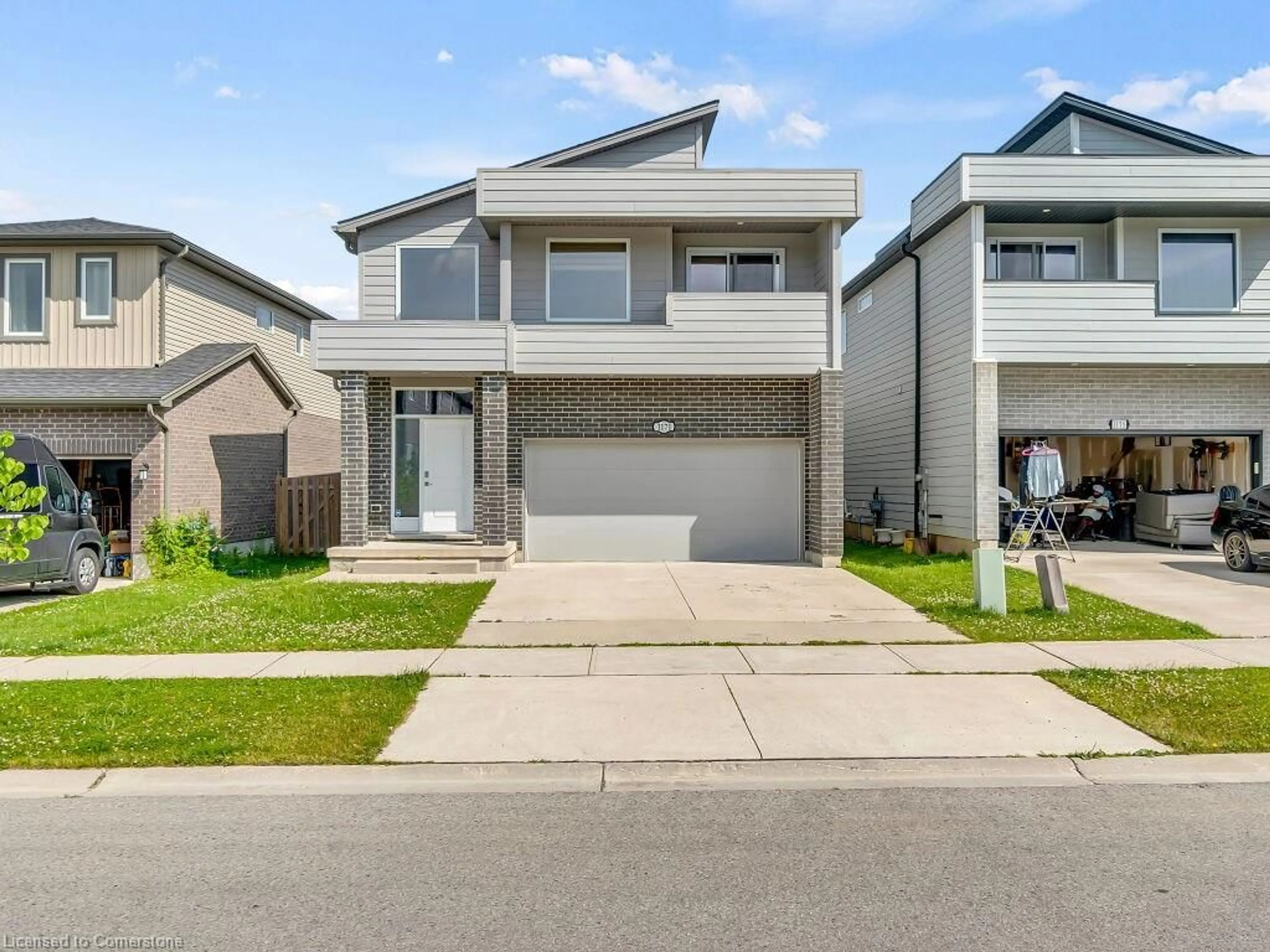 A pic from outside/outdoor area/front of a property/back of a property/a pic from drone, street for 1171 Elson Road Rd, London Ontario N6G 0G9