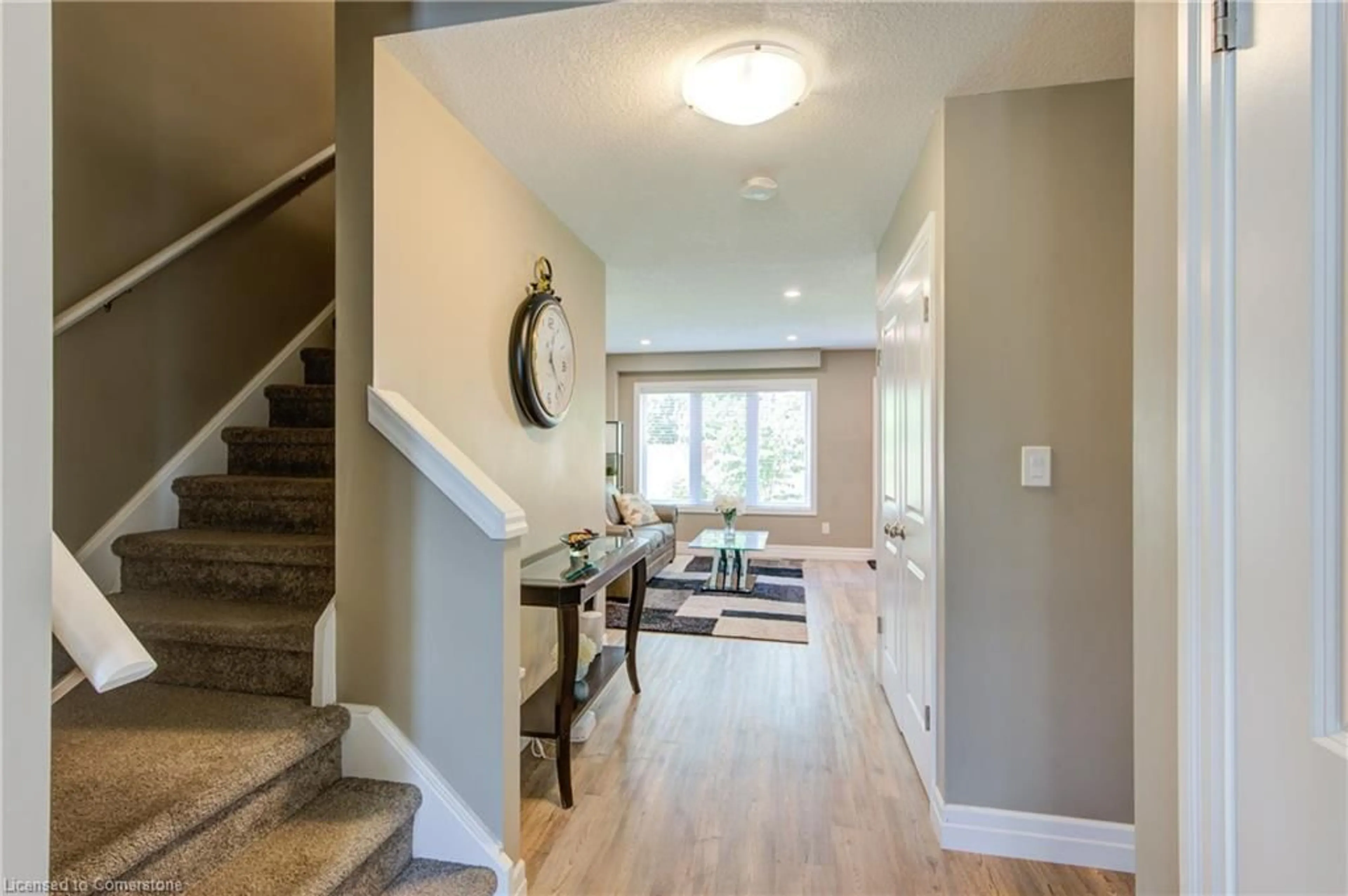 Indoor entryway for 63 Crab Apple Crt, Wellesley Ontario N0B 2T0
