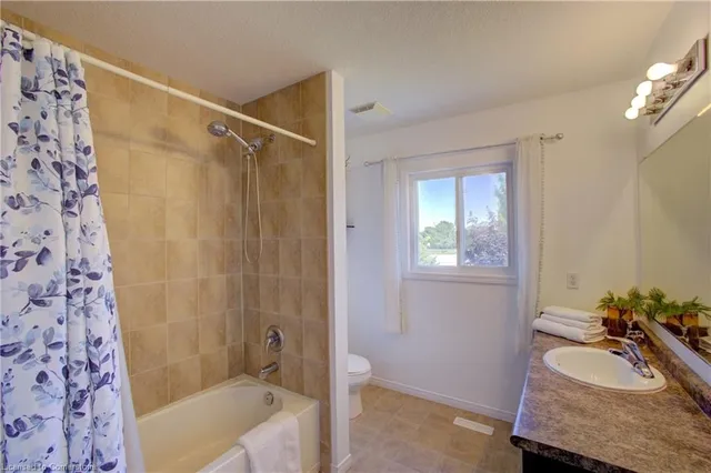 Additional property image - 365 Parkvale Dr