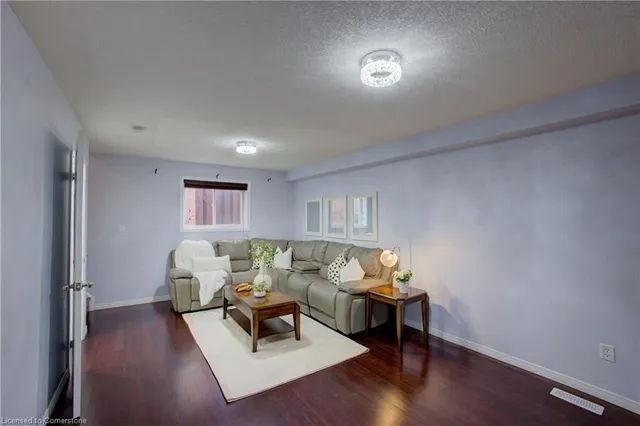 Additional property image - 365 Parkvale Dr