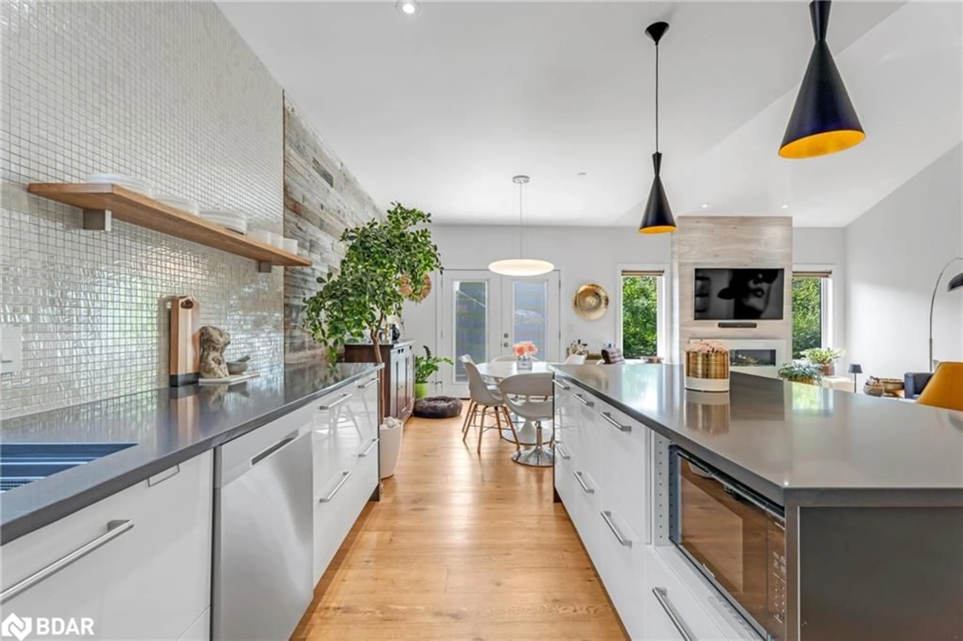 Open concept kitchen, unknown for 75 Parkside Dr, St. Catharines Ontario L2M 0B2