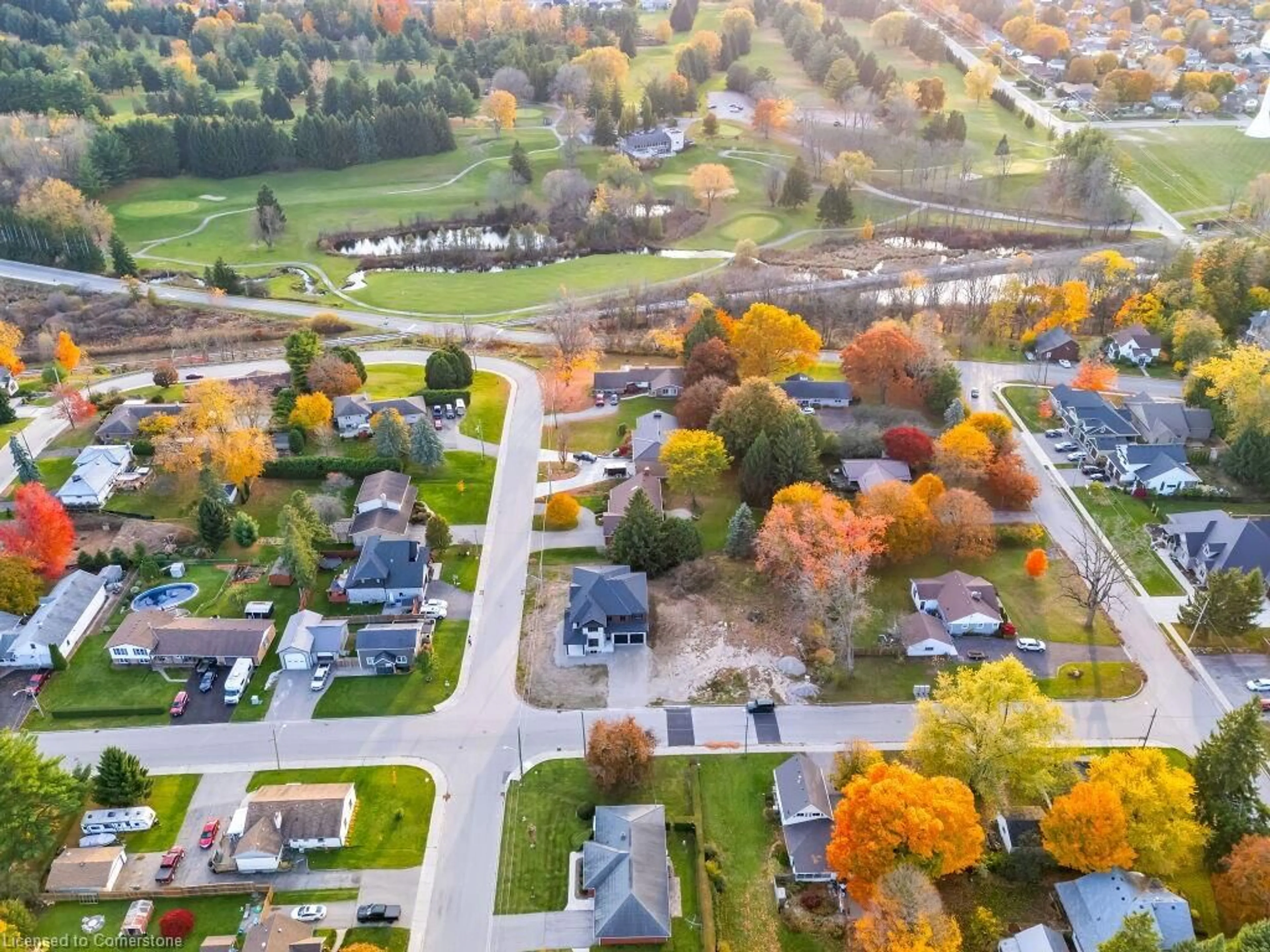 A pic from outside/outdoor area/front of a property/back of a property/a pic from drone, street for 4 Elm St, Ingersoll Ontario N5C 1R8