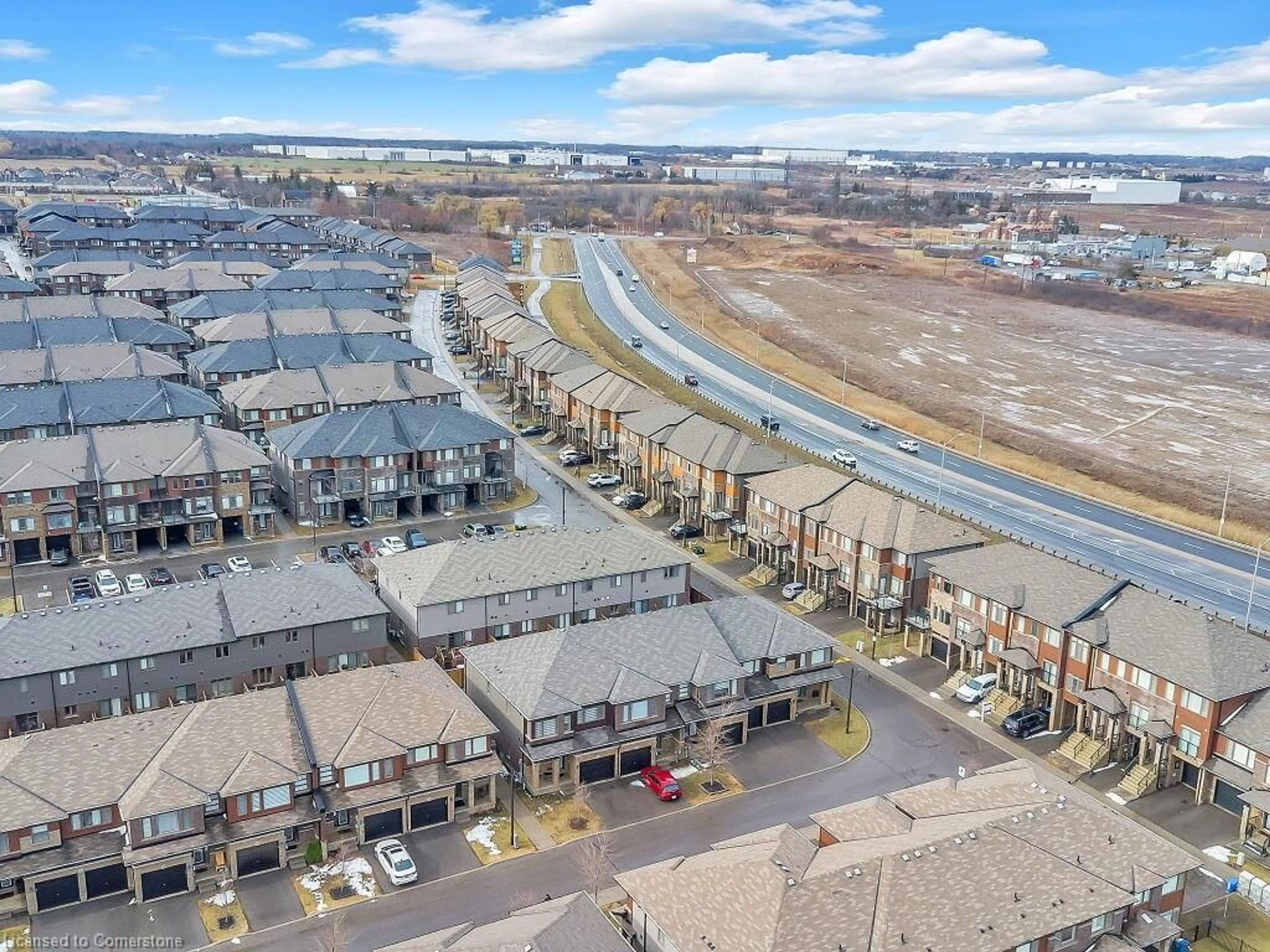 A pic from outside/outdoor area/front of a property/back of a property/a pic from drone, unknown for 30 Times Square Blvd, Hamilton Ontario L8J 0M1