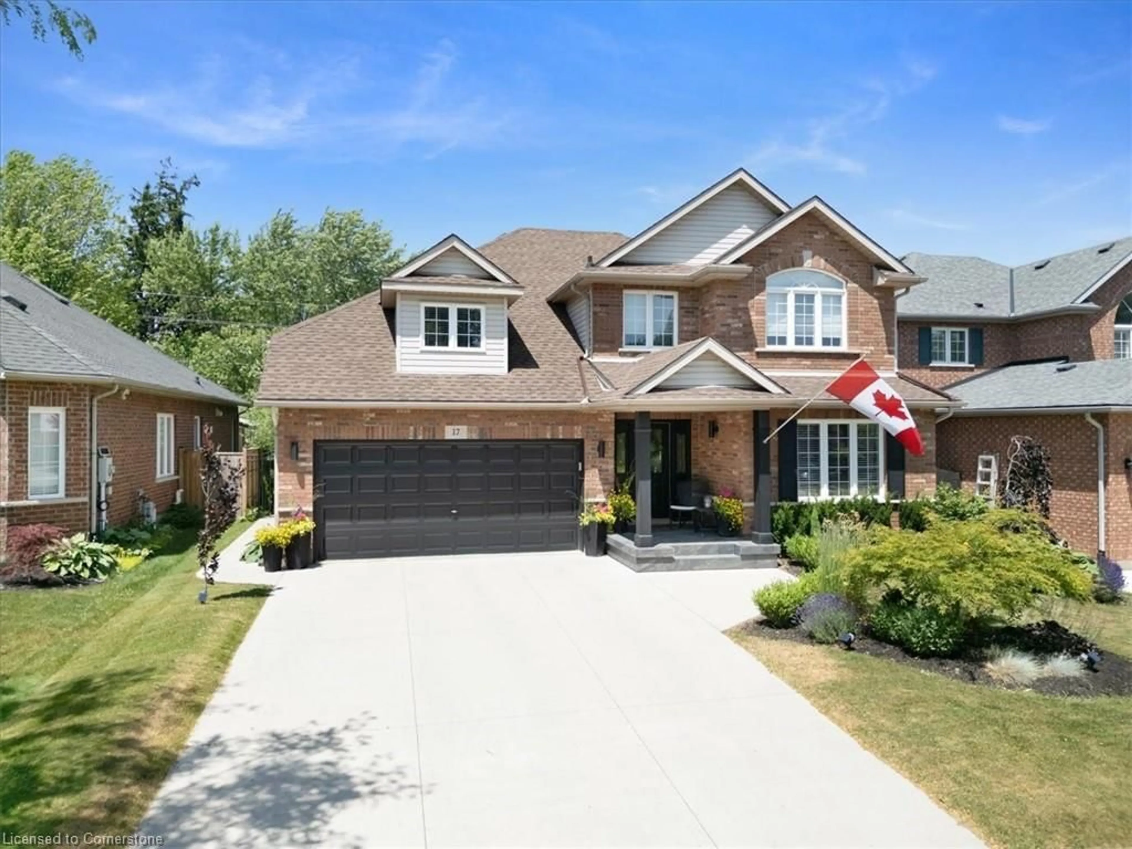 Home with brick exterior material, street for 17 Michaela Cres, Fonthill Ontario L0S 1E4