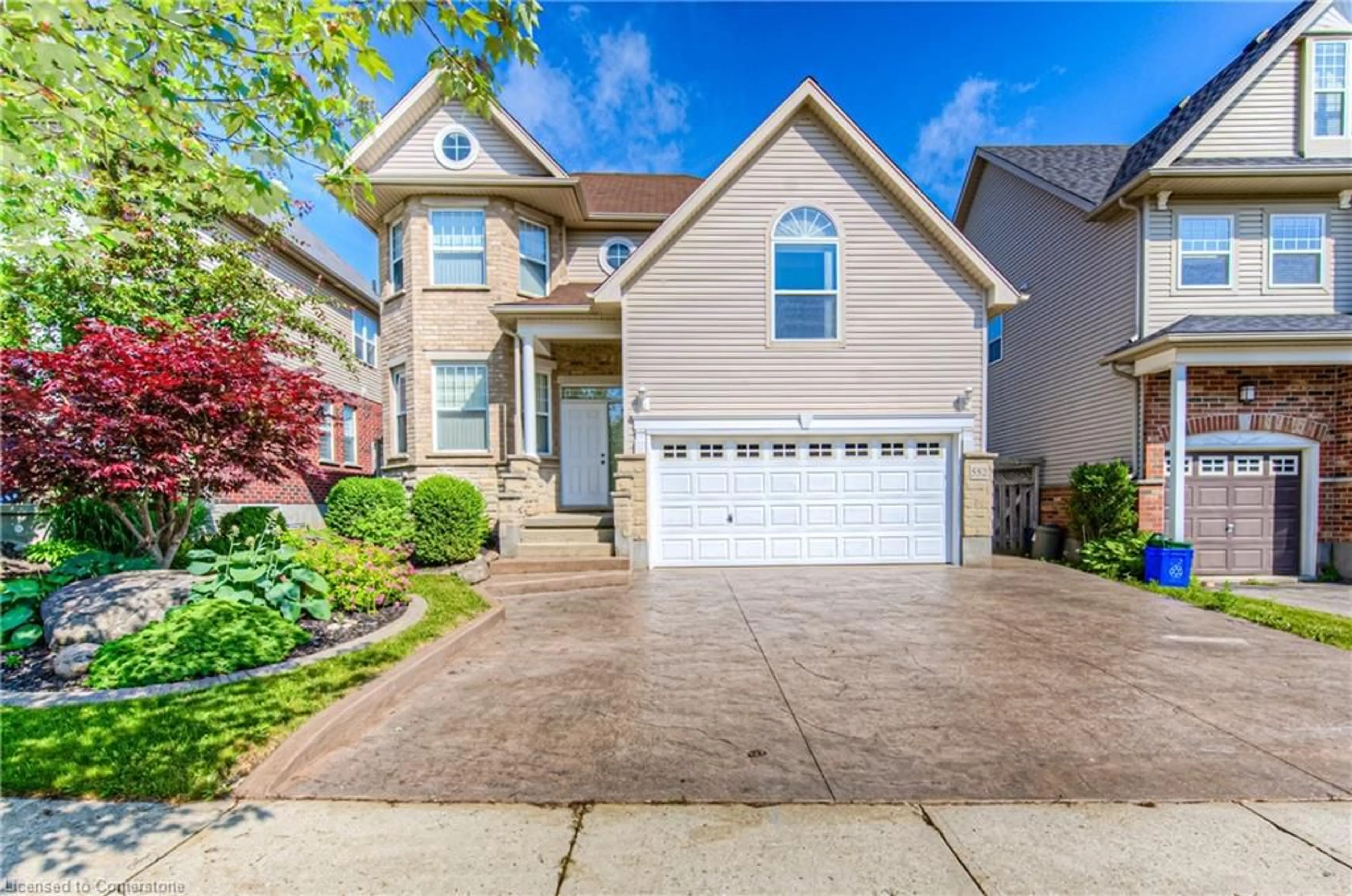 Home with vinyl exterior material, street for 552 Altheim Cres, Waterloo Ontario N2T 2Z5