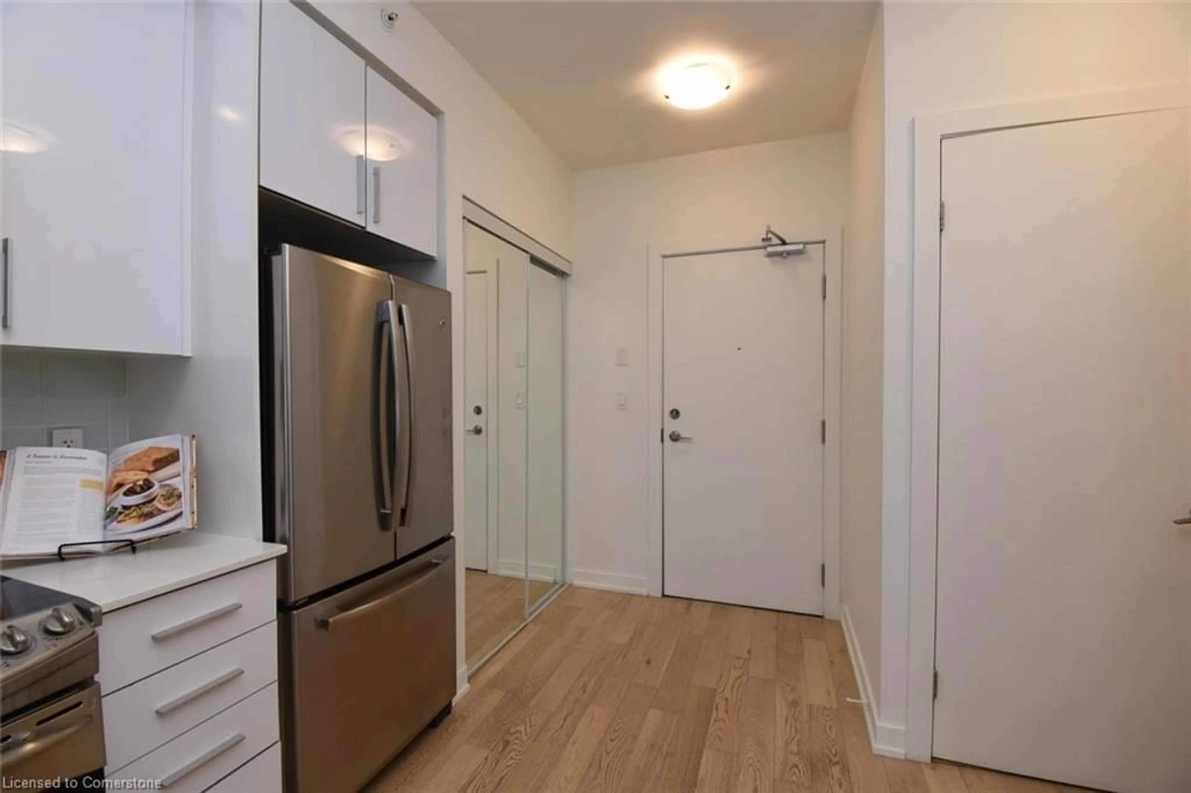Unknown for 20 Bruyeres Mews #330, Toronto Ontario M5V 0G8