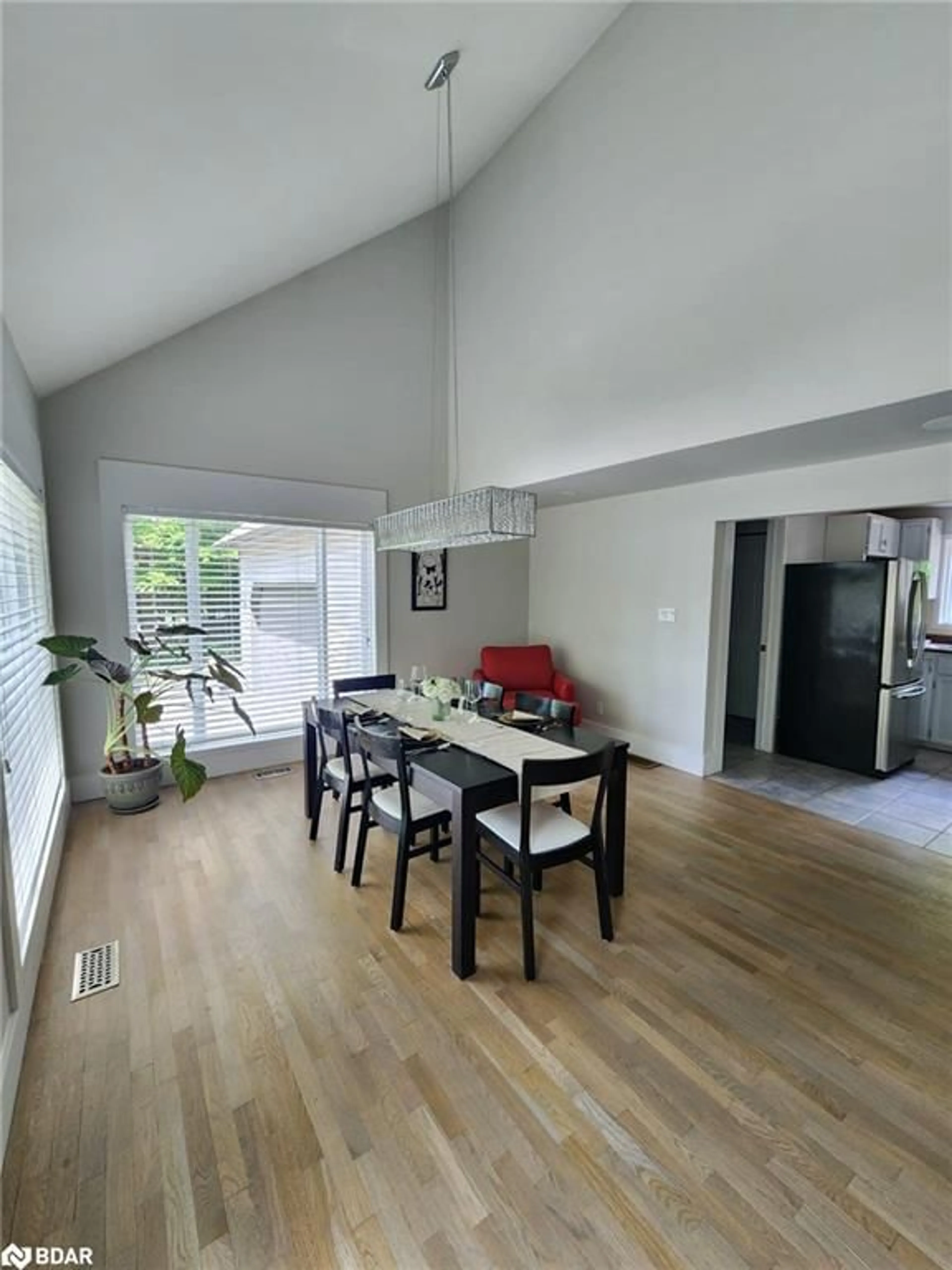 Dining room, unknown for 20 Cathedral Pines Rd, Barrie Ontario L4M 4Y8