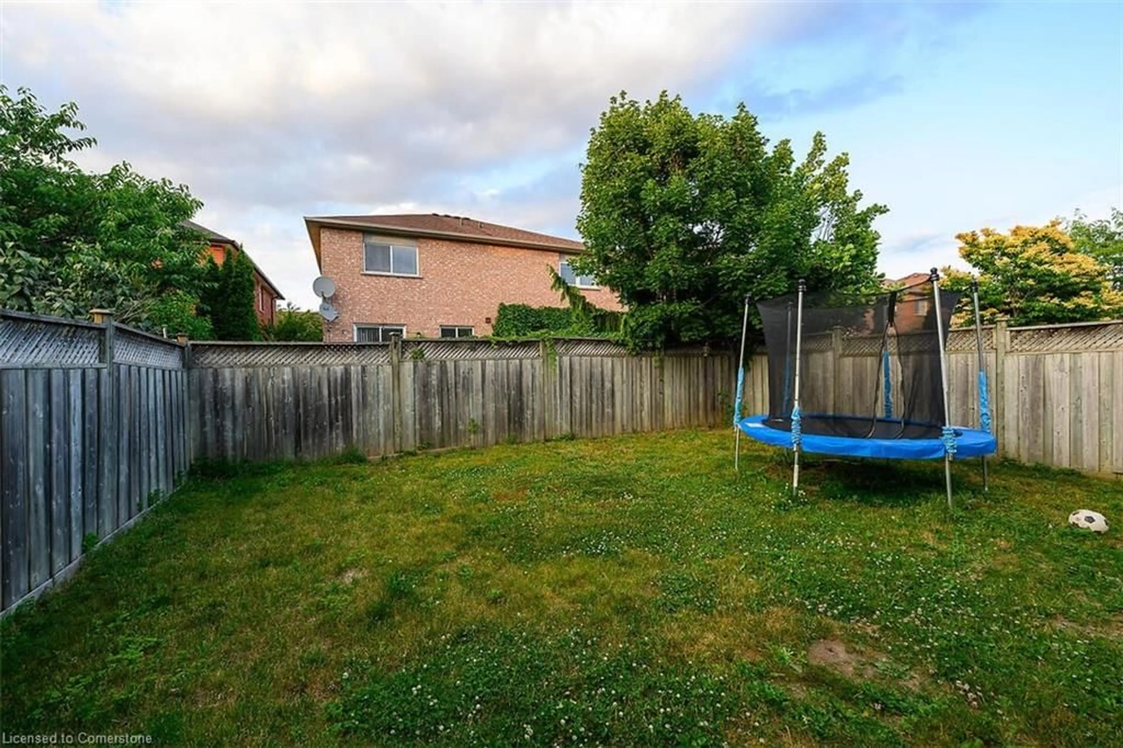 Patio, unknown for 5847 Terrapark Trail, Mississauga Ontario L5M 6S1