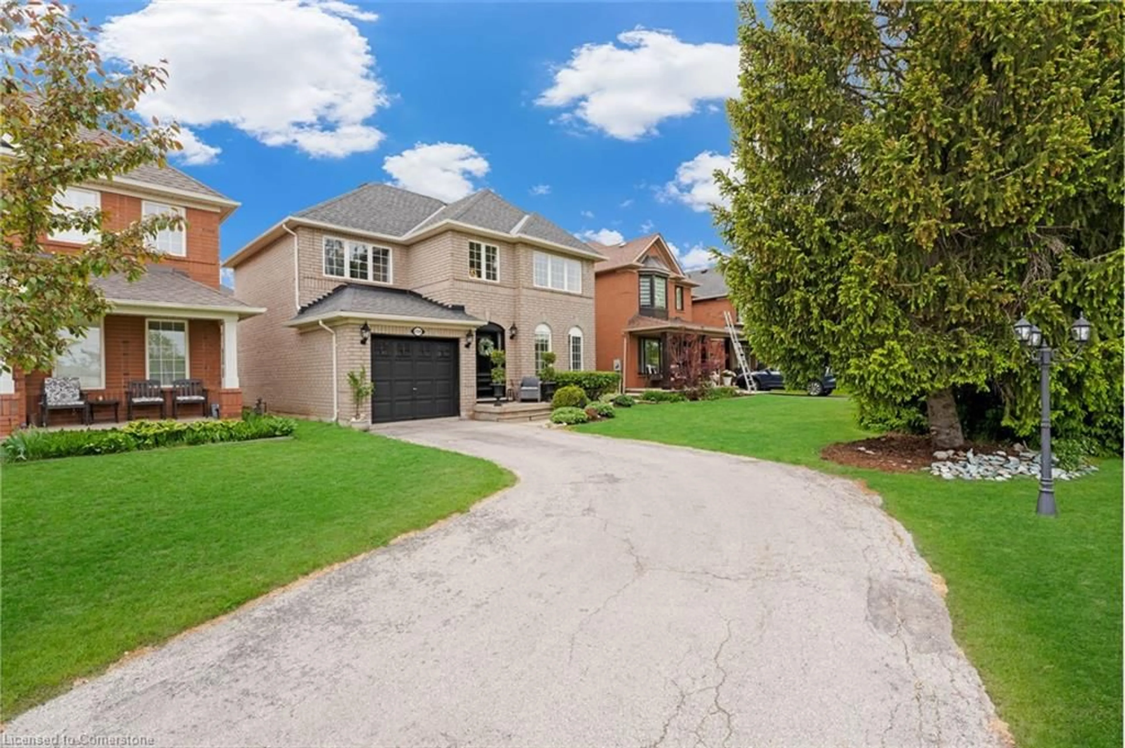 Home with brick exterior material, street for 2326 Proudfoot Trail, Oakville Ontario L6M 3Y2