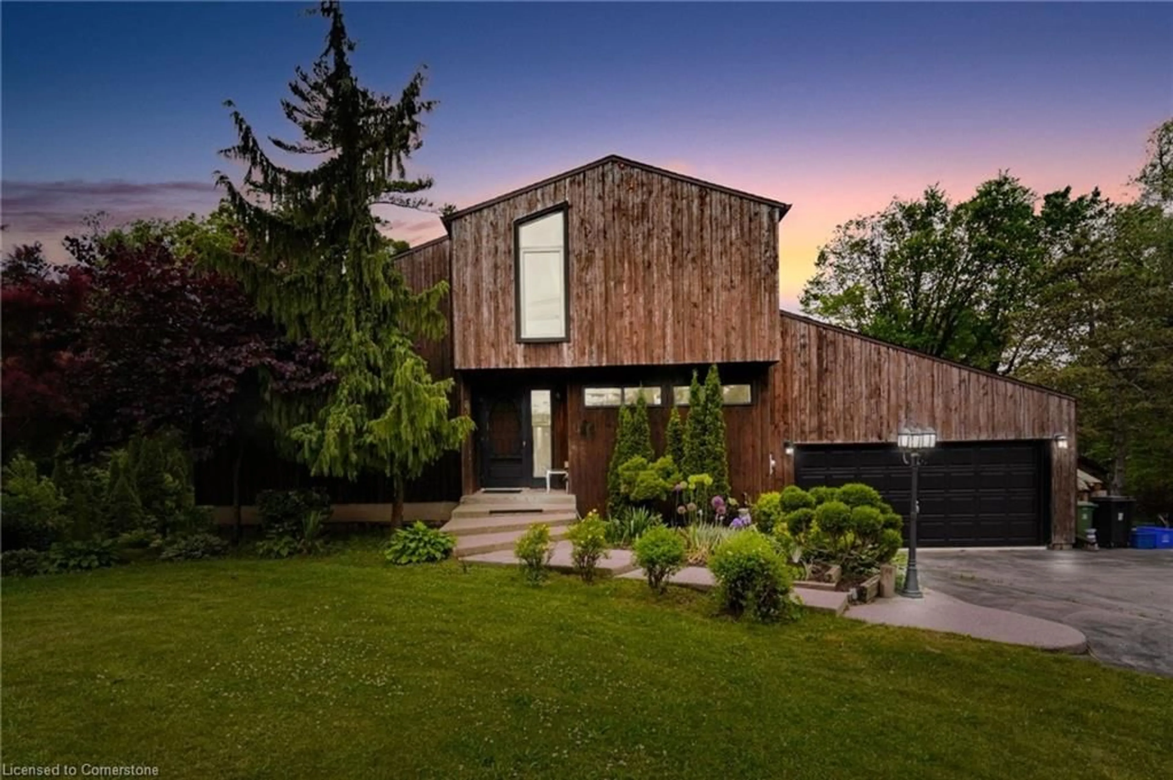 Home with brick exterior material, unknown for 627 Millgrove Sideroad, Waterdown Ontario L0R 2H2