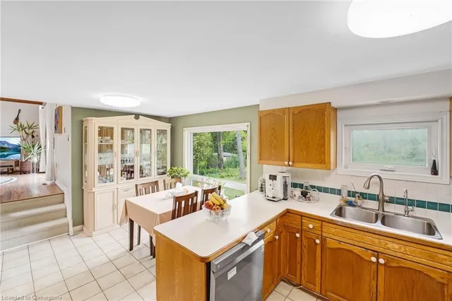 Additional property image - 627 Millgrove Sideroad