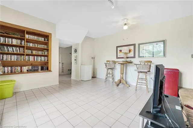 Additional property image - 627 Millgrove Sideroad