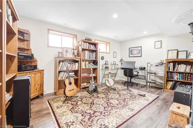 Additional property image - 627 Millgrove Sideroad