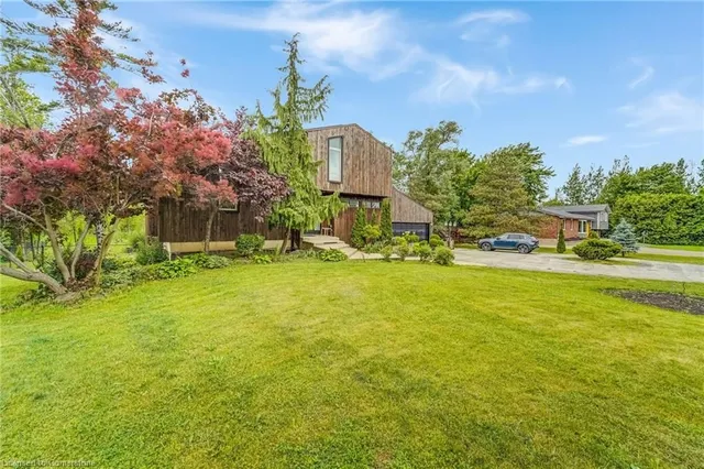 Additional property image - 627 Millgrove Sideroad