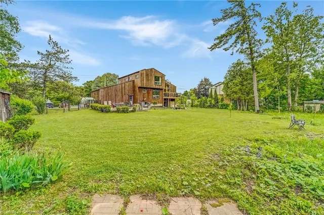 Additional property image - 627 Millgrove Sideroad