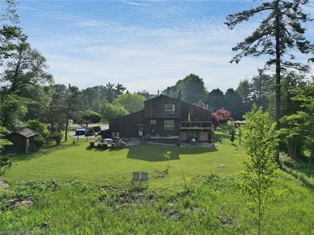 Additional property image - 627 Millgrove Sideroad