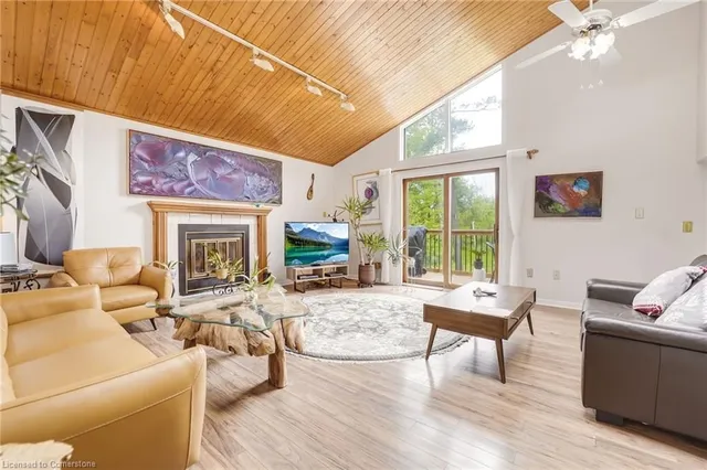 Additional property image - 627 Millgrove Sideroad