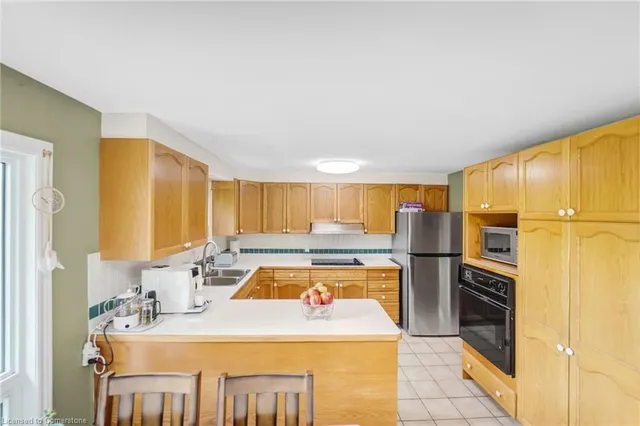 Additional property image - 627 Millgrove Sideroad