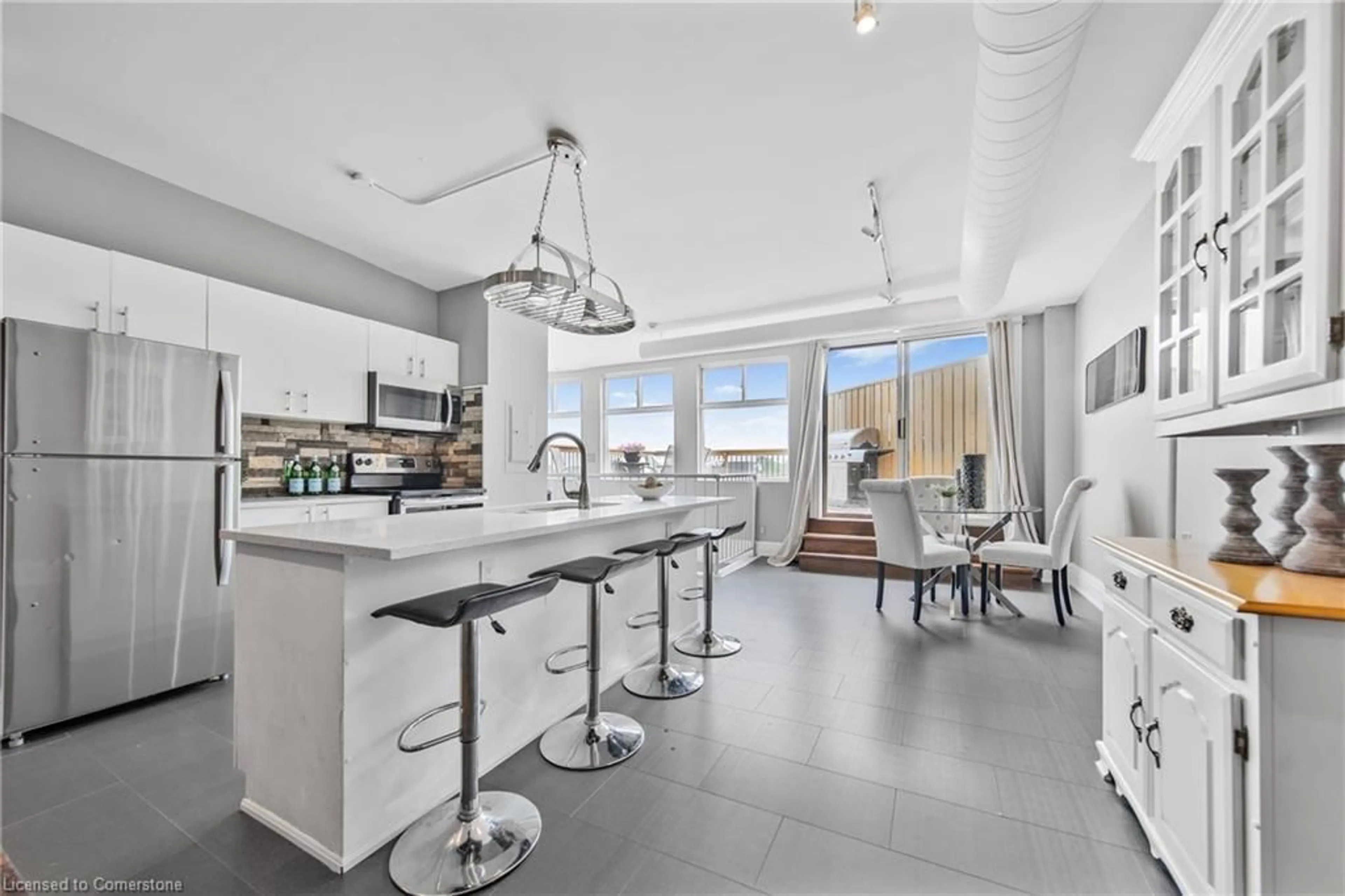Open concept kitchen, ceramic/tile floor for 166 Broadway Ave #2, Orangeville Ontario L9W 1K3