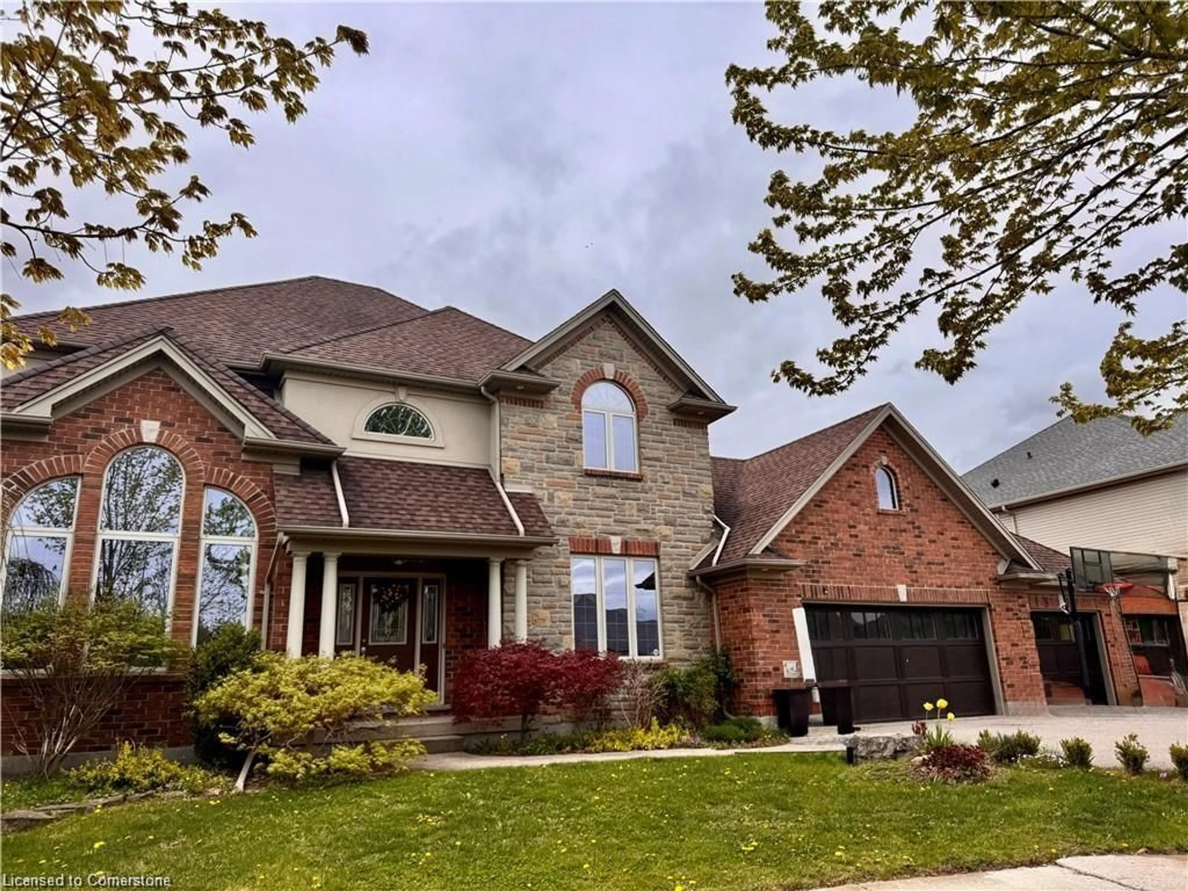 Home with brick exterior material, street for 827 Birchmount Dr, Waterloo Ontario N2V 2R3