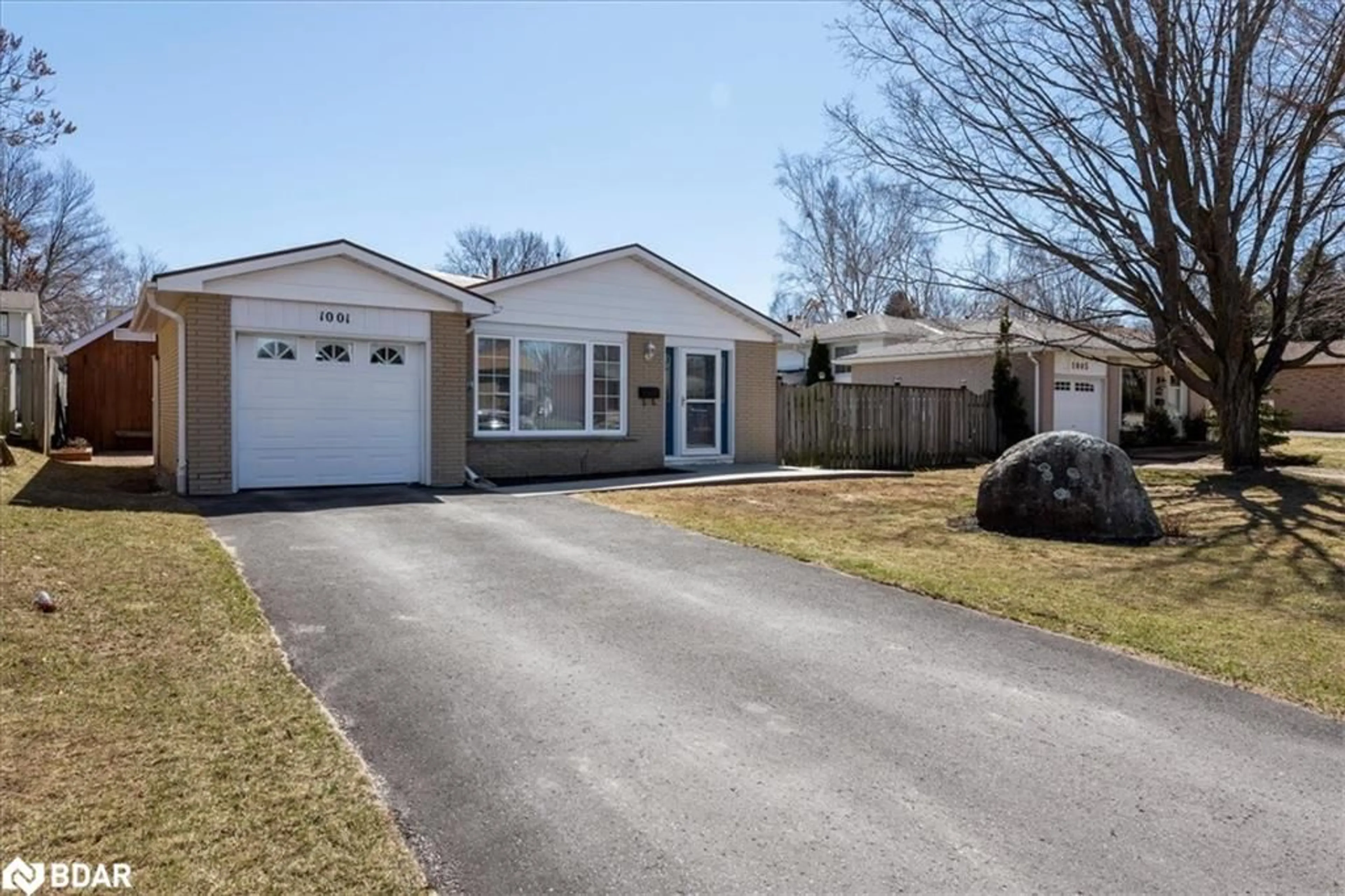 Unknown for 1001 Howard St, Midland Ontario L4R 4P8