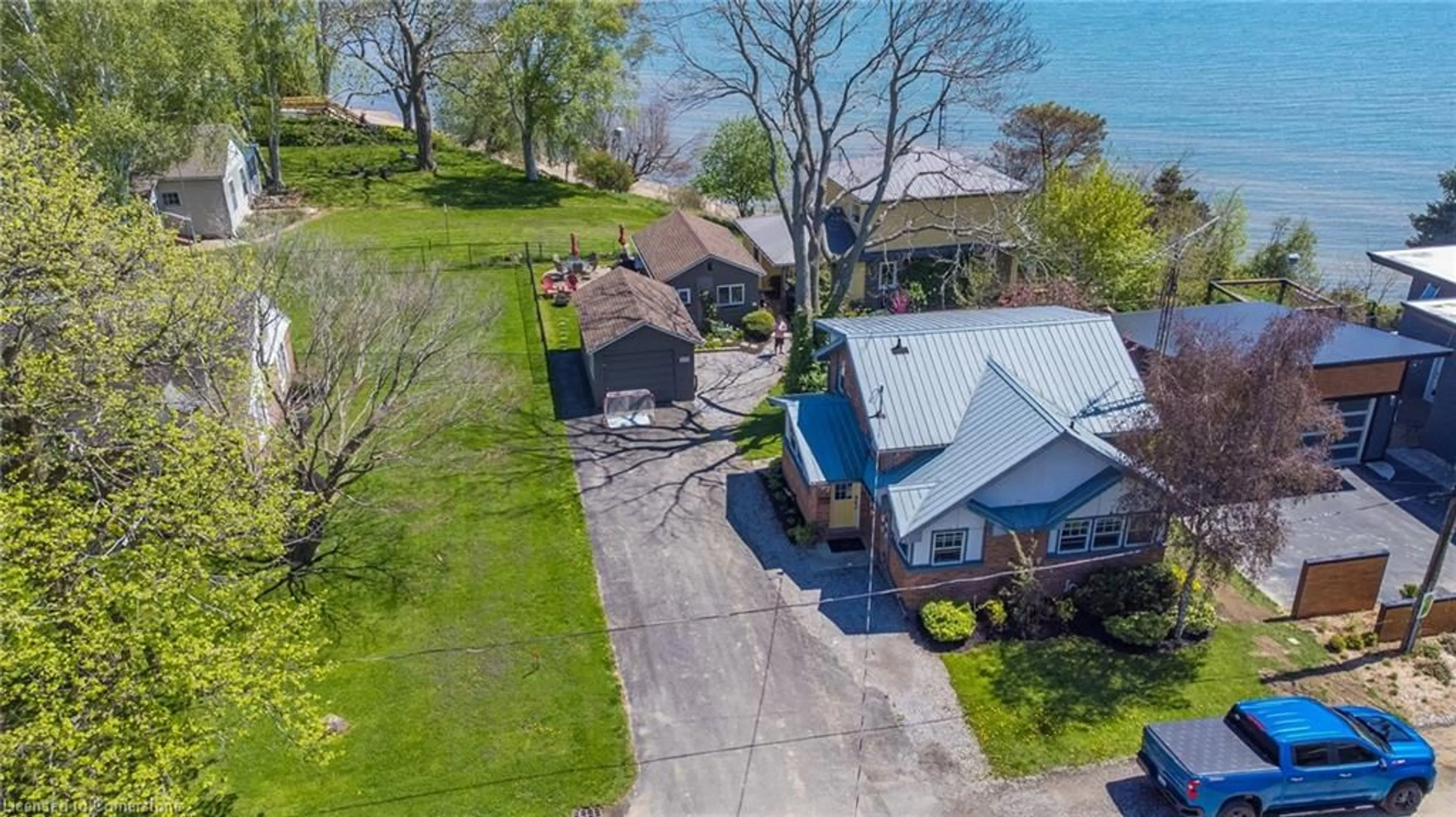 A pic from outside/outdoor area/front of a property/back of a property/a pic from drone, street for 307 Grace St, Port Dover Ontario N0A 1N0