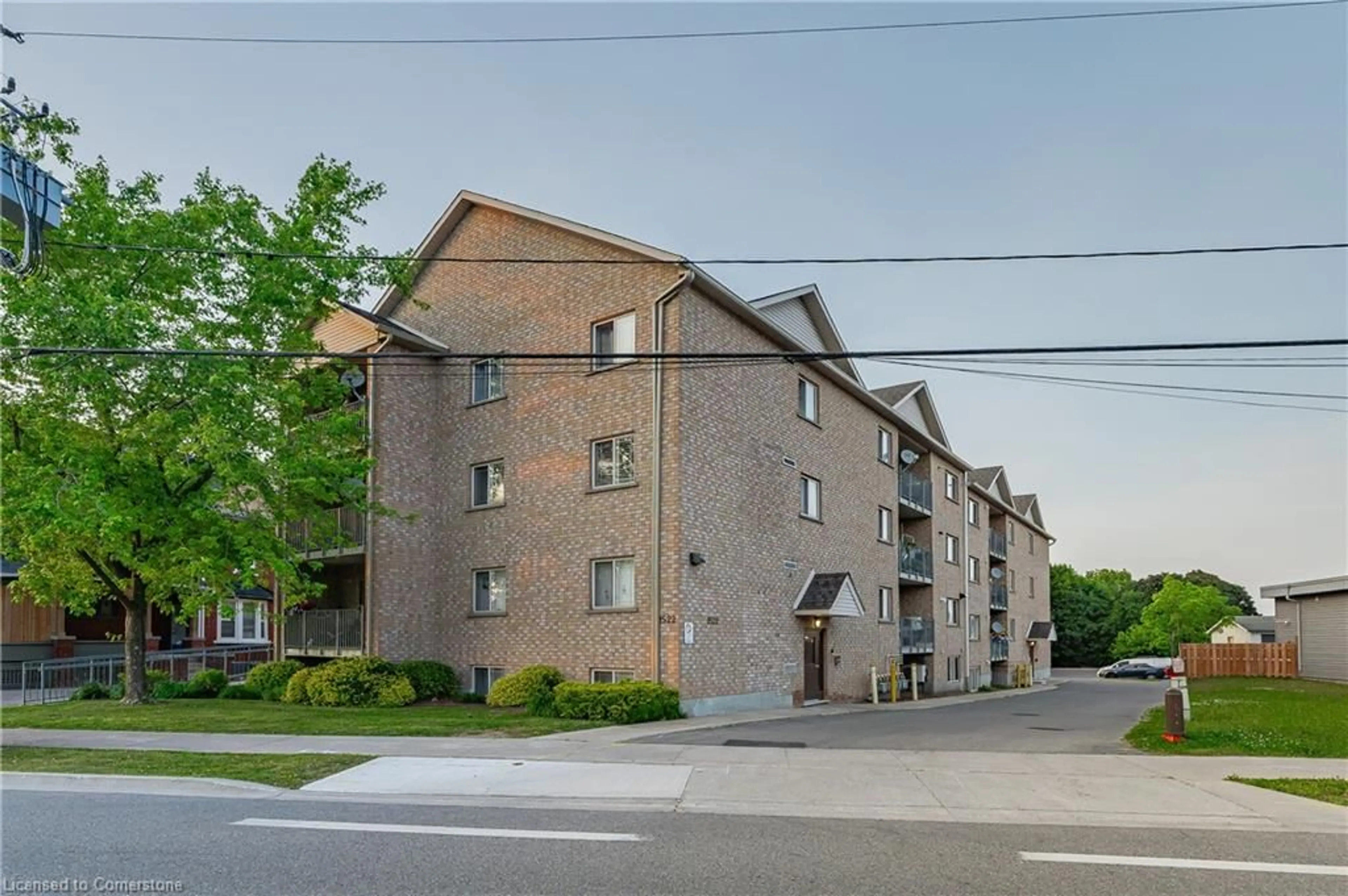 Patio, street for 1522 King St #101, Kitchener Ontario N2G 2P1
