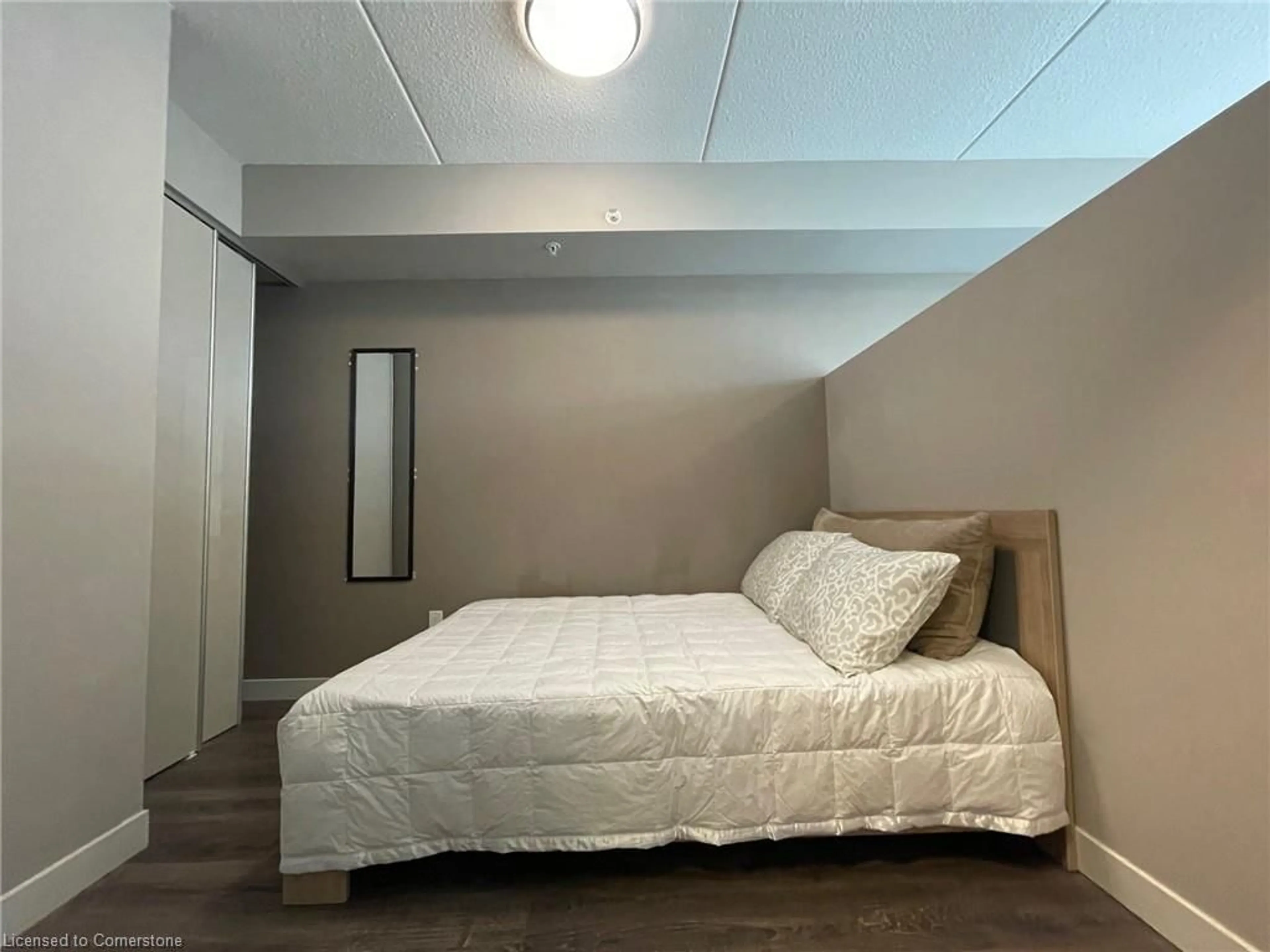 A pic of a room for 308 Hickory St #531, Waterloo Ontario N2L 3W6