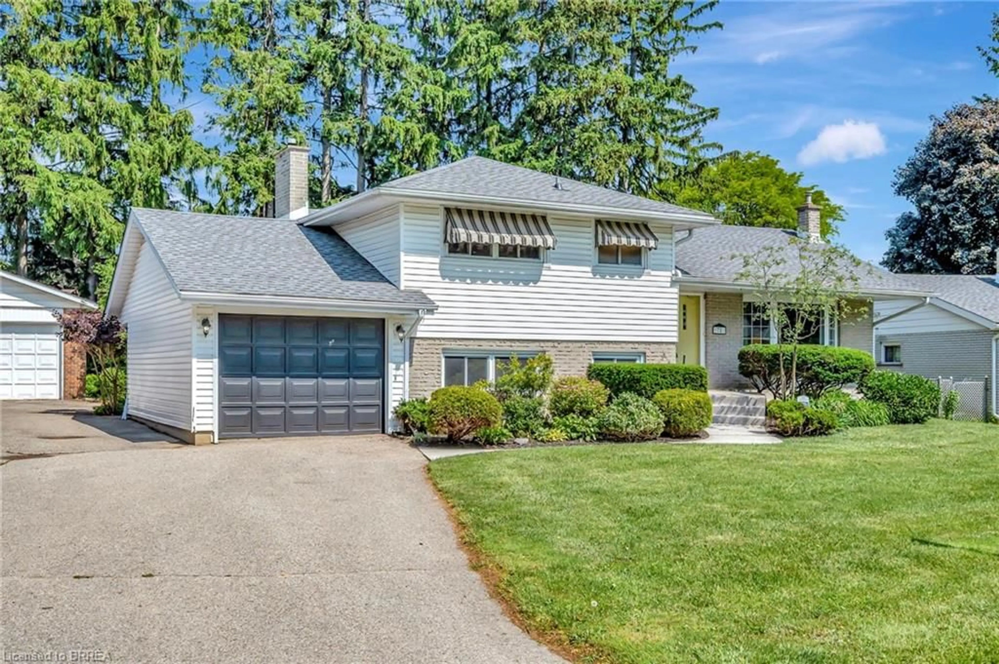 Home with vinyl exterior material, street for 78 Forsythe Ave, Brantford Ontario N3R 3L8