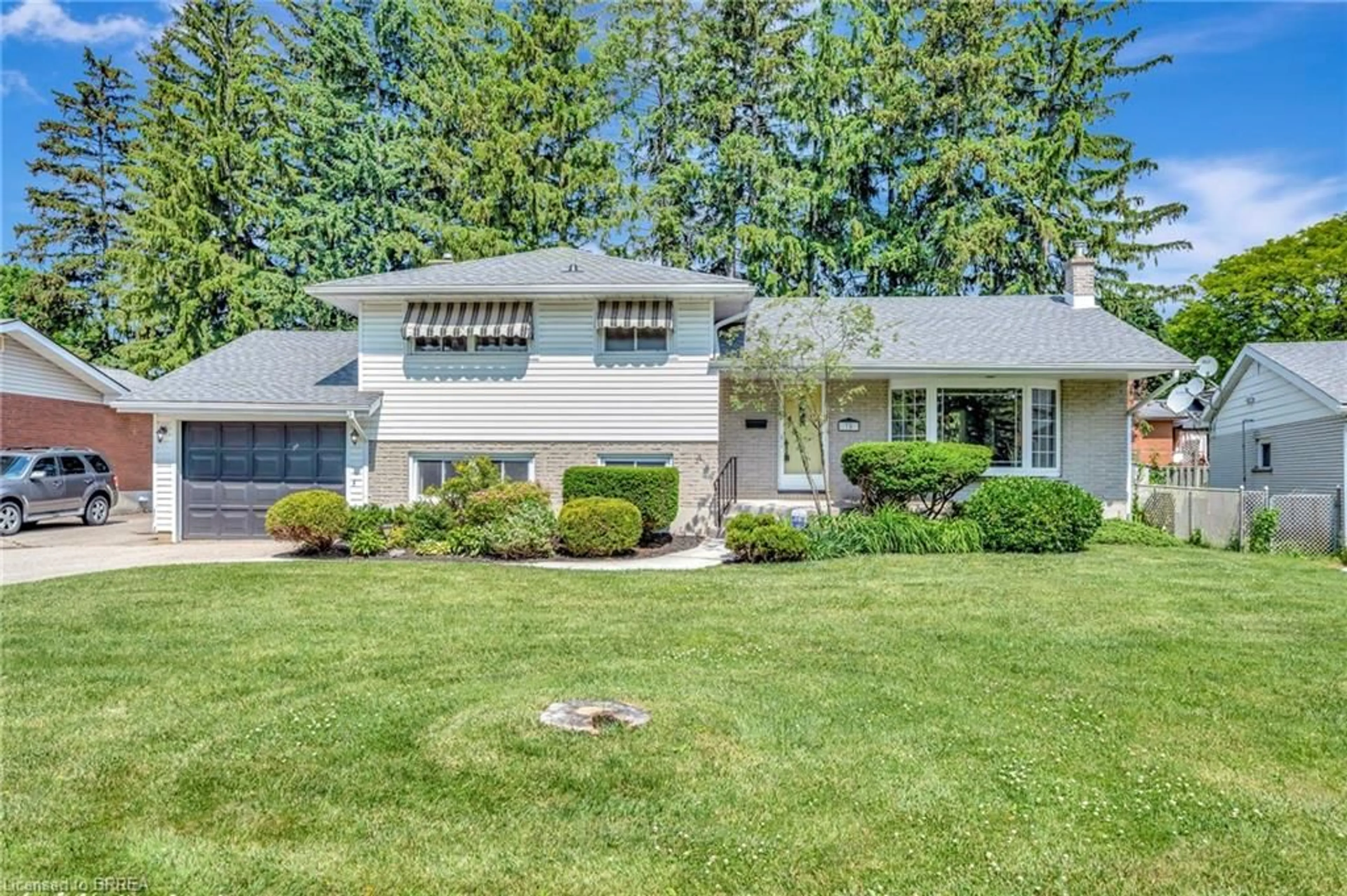 Home with vinyl exterior material, street for 78 Forsythe Ave, Brantford Ontario N3R 3L8