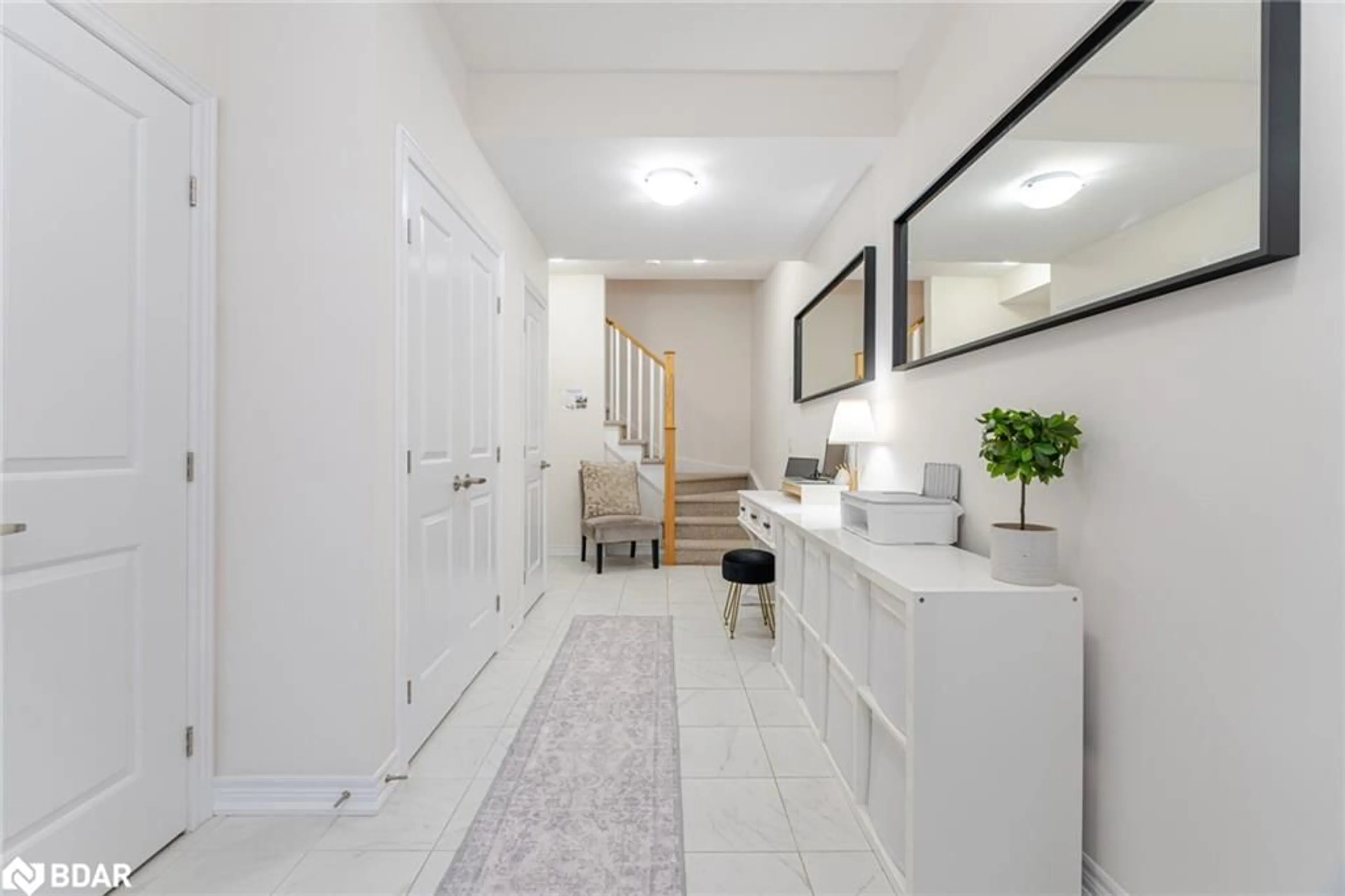 Indoor entryway for 316 Humphrey St #43, Waterdown Ontario L8B 1W5