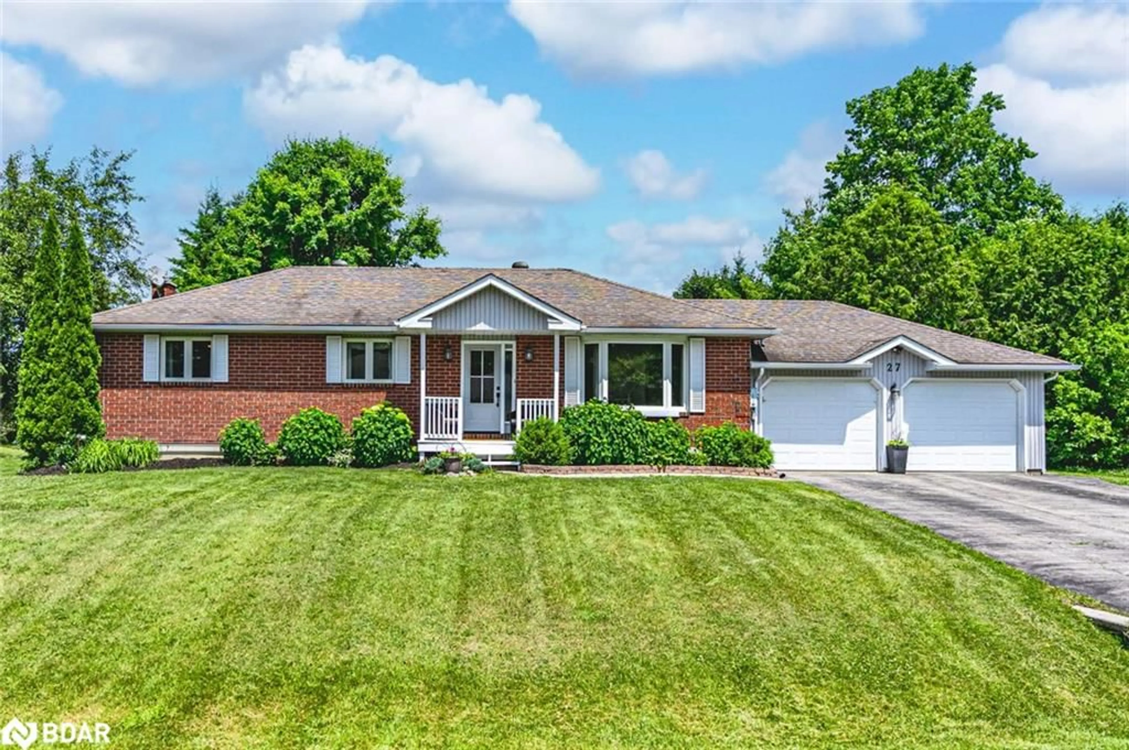 Home with brick exterior material, street for 27 Foyston Park Circle, Minesing Ontario L9X 0A1