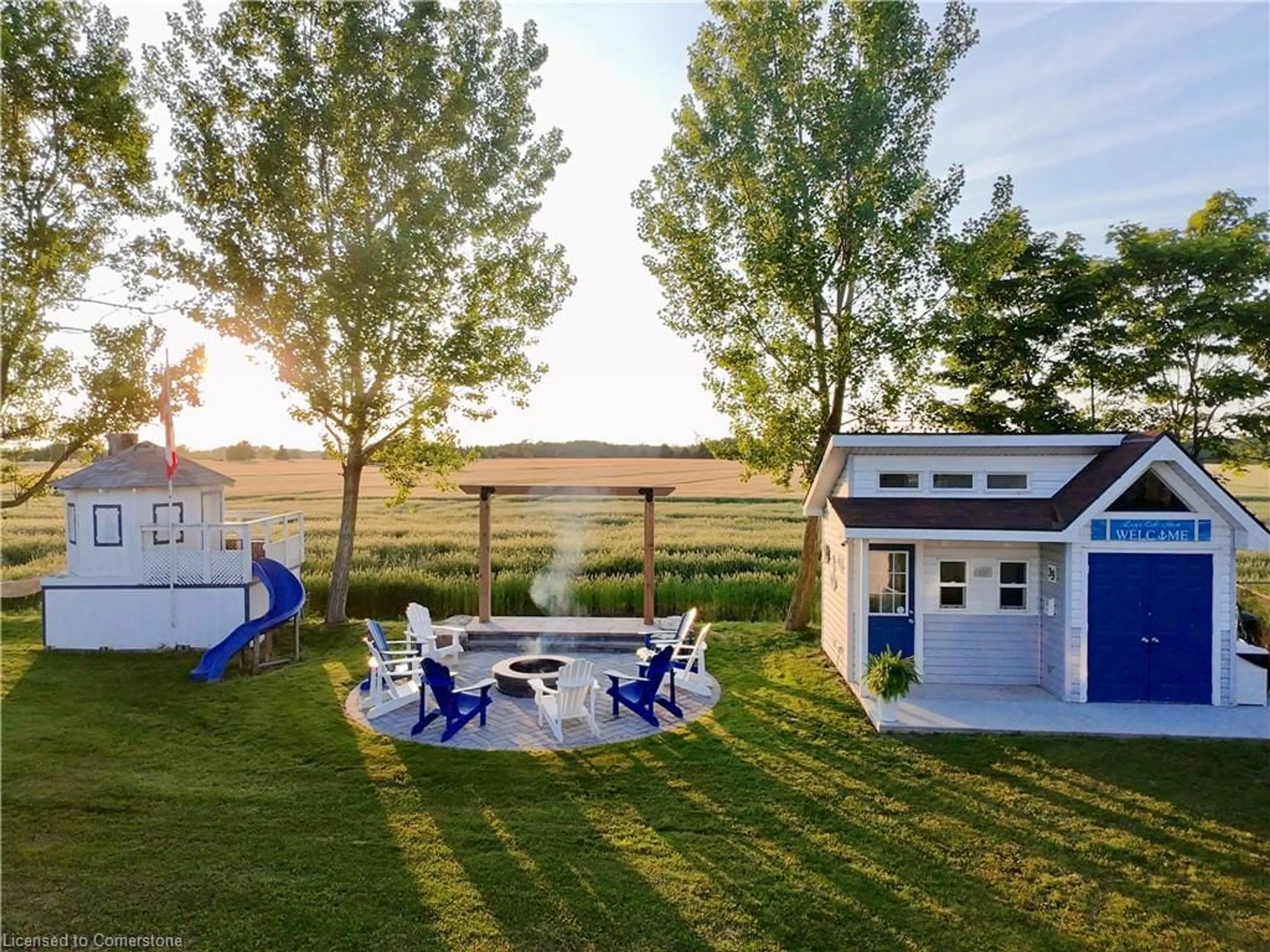 Patio, water/lake/river/ocean view for 33 Fairwell Ave, Selkirk Ontario N0A 1P0