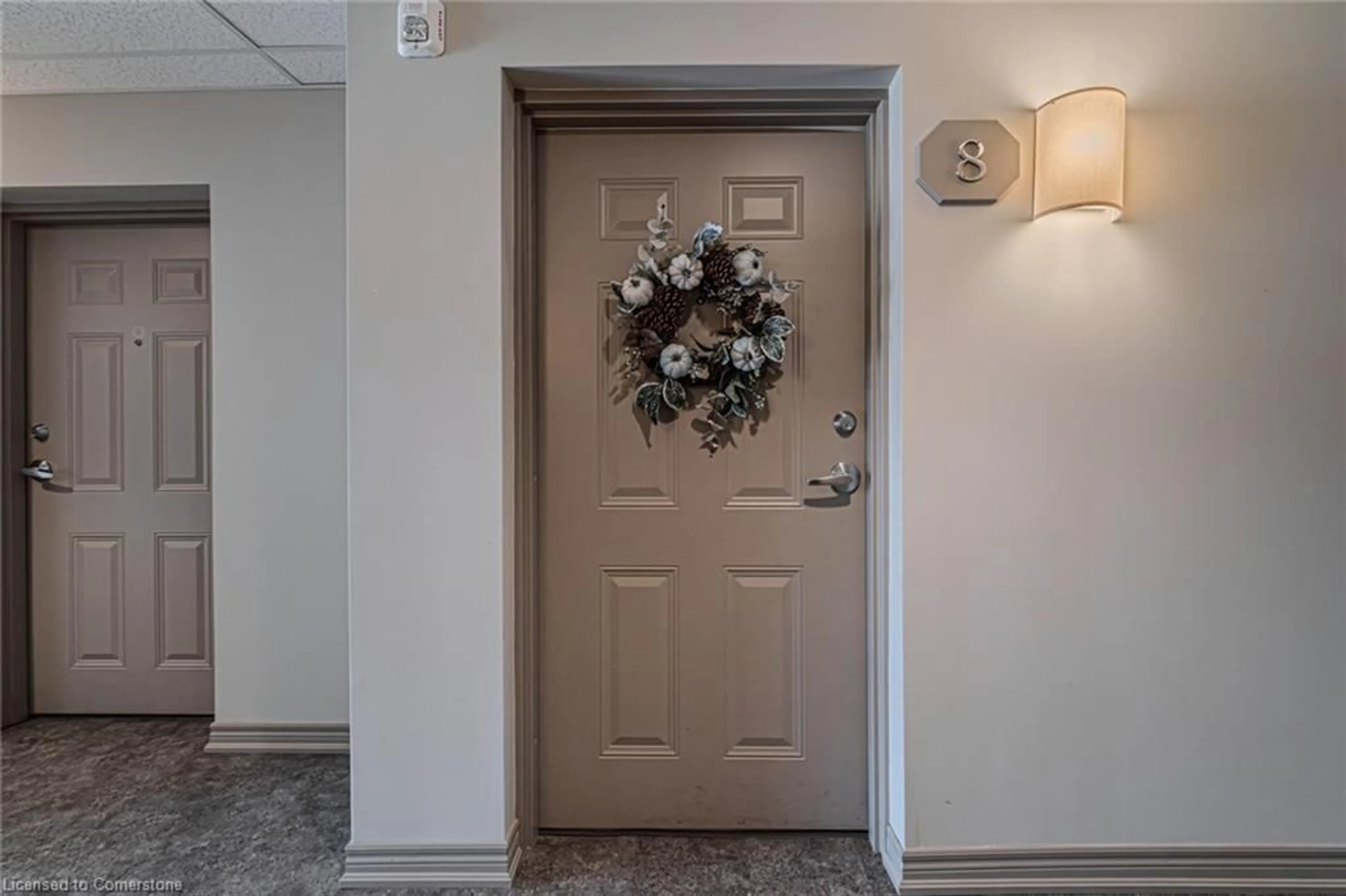 Indoor entryway for 992 Windham Centre Rd #8, Windham Centre Ontario N0E 2A0