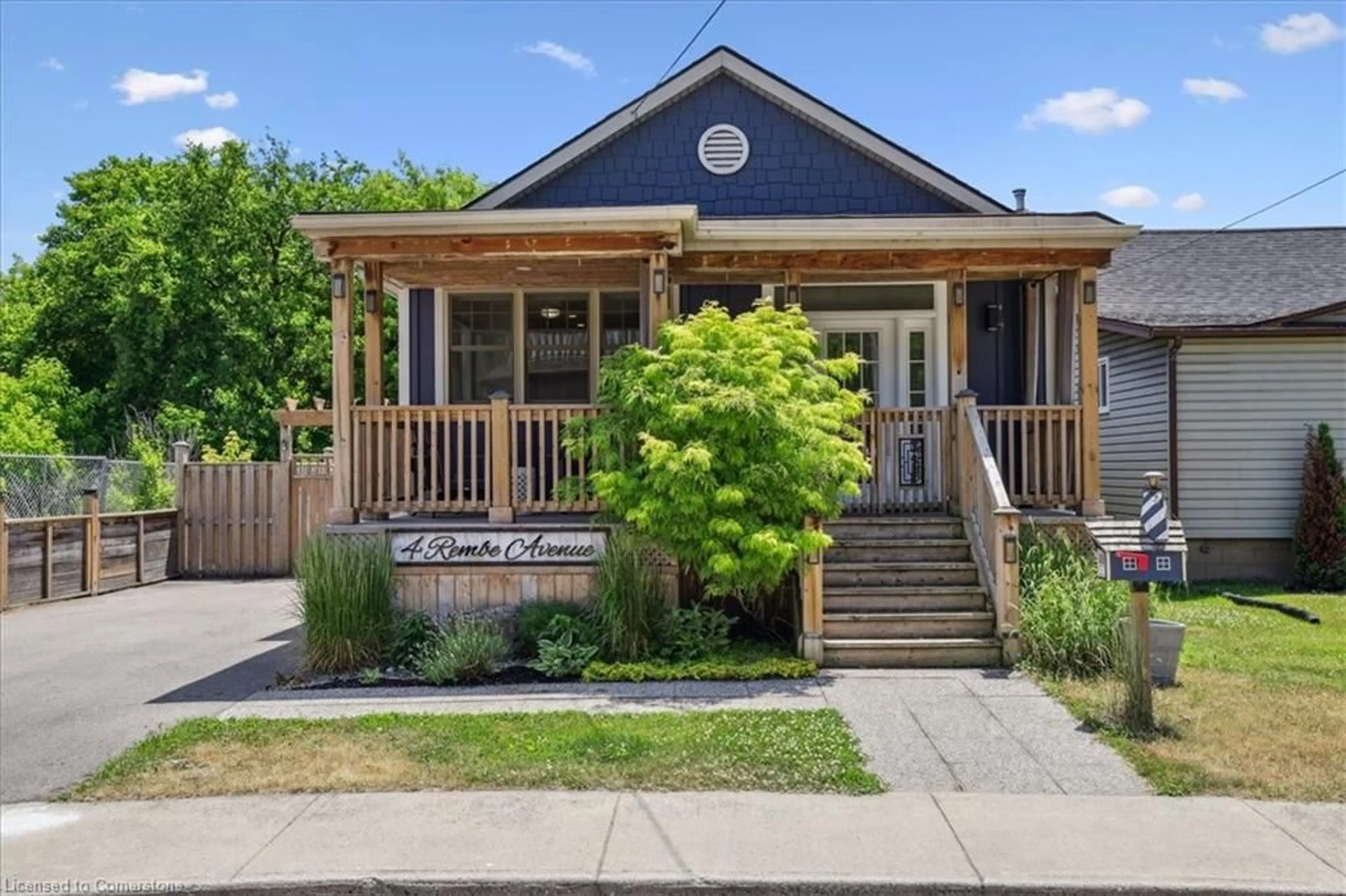 Unknown for 4 Rembe Ave, Hamilton Ontario L8H 7G6