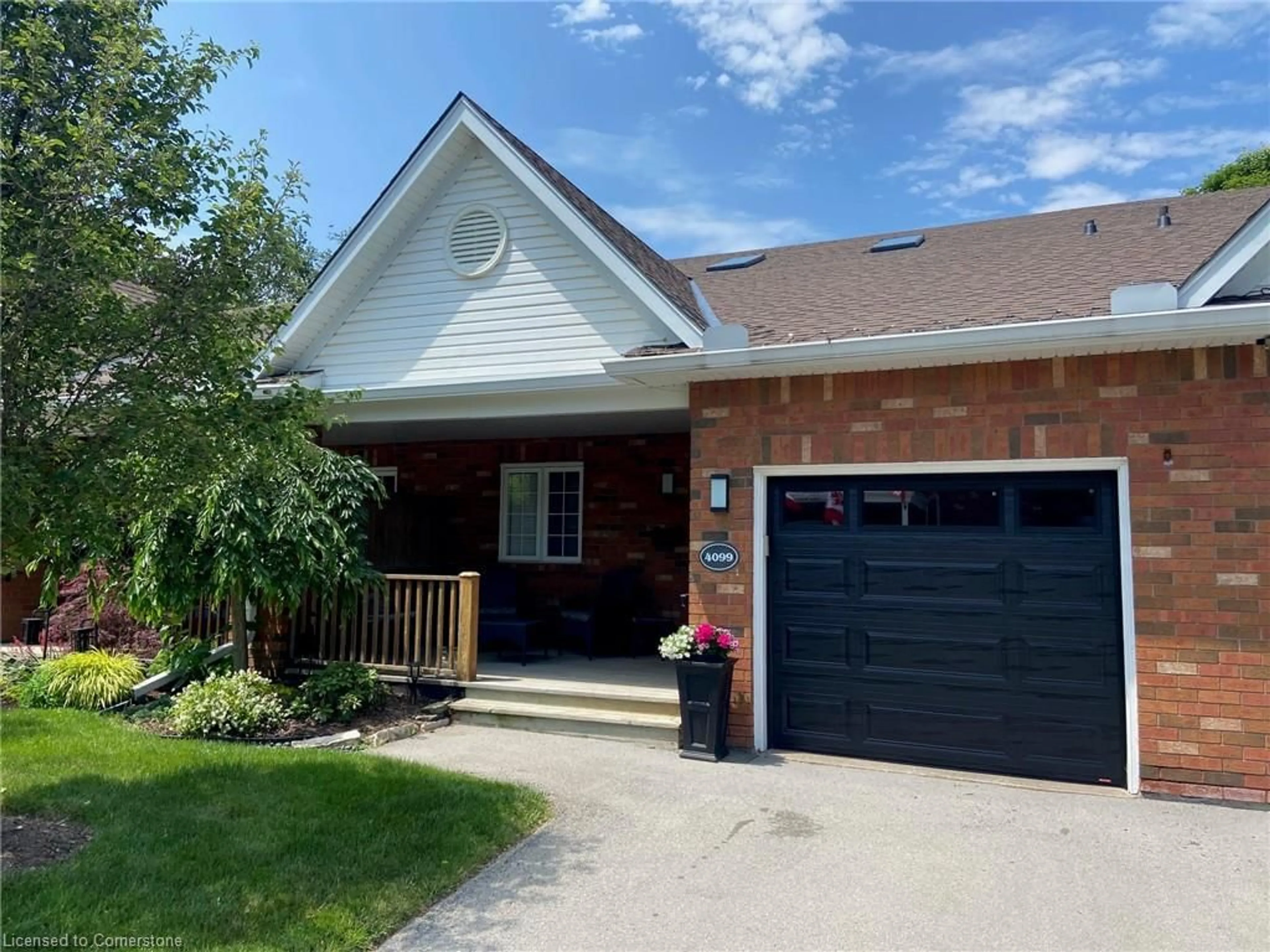 Home with brick exterior material, street for 4099 John Charles Blvd, Vineland Ontario L0R 2C0