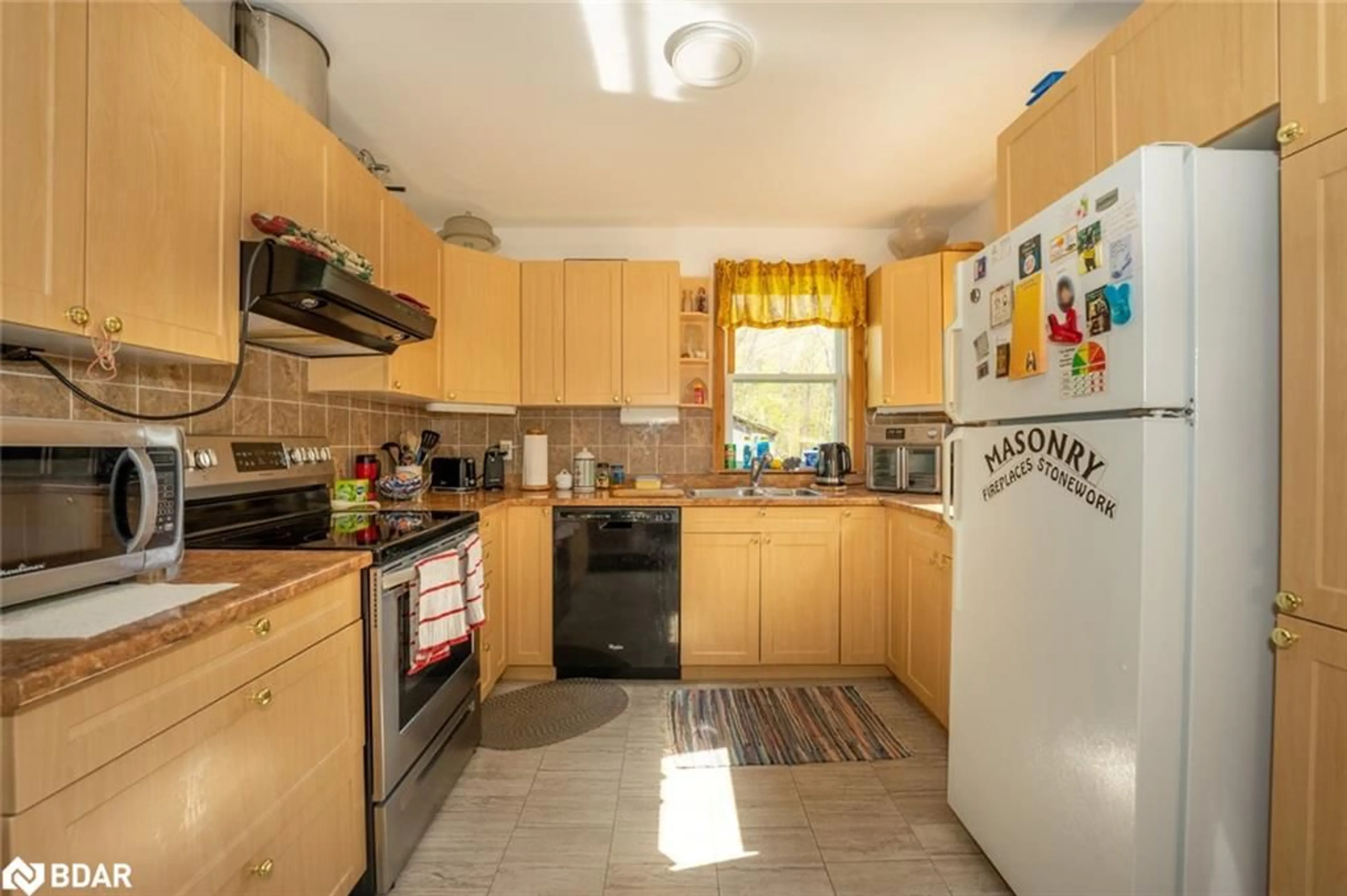 Standard kitchen, ceramic/tile floor for 94 High St, MacTier Ontario P0C 1H0