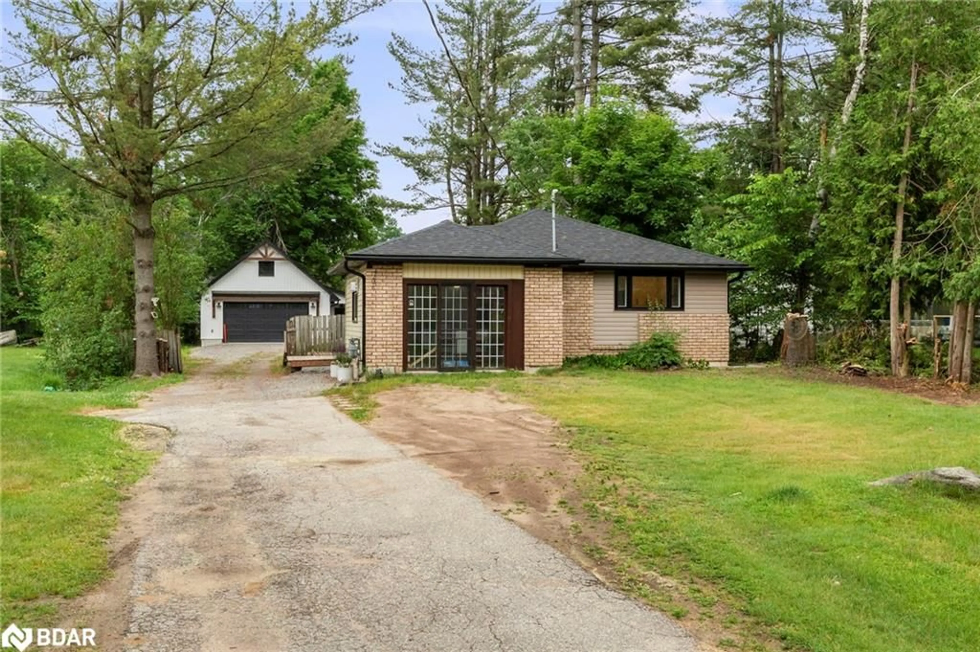 Unknown for 731 Pinegrove Ave, Innisfil Ontario L9S 2K3