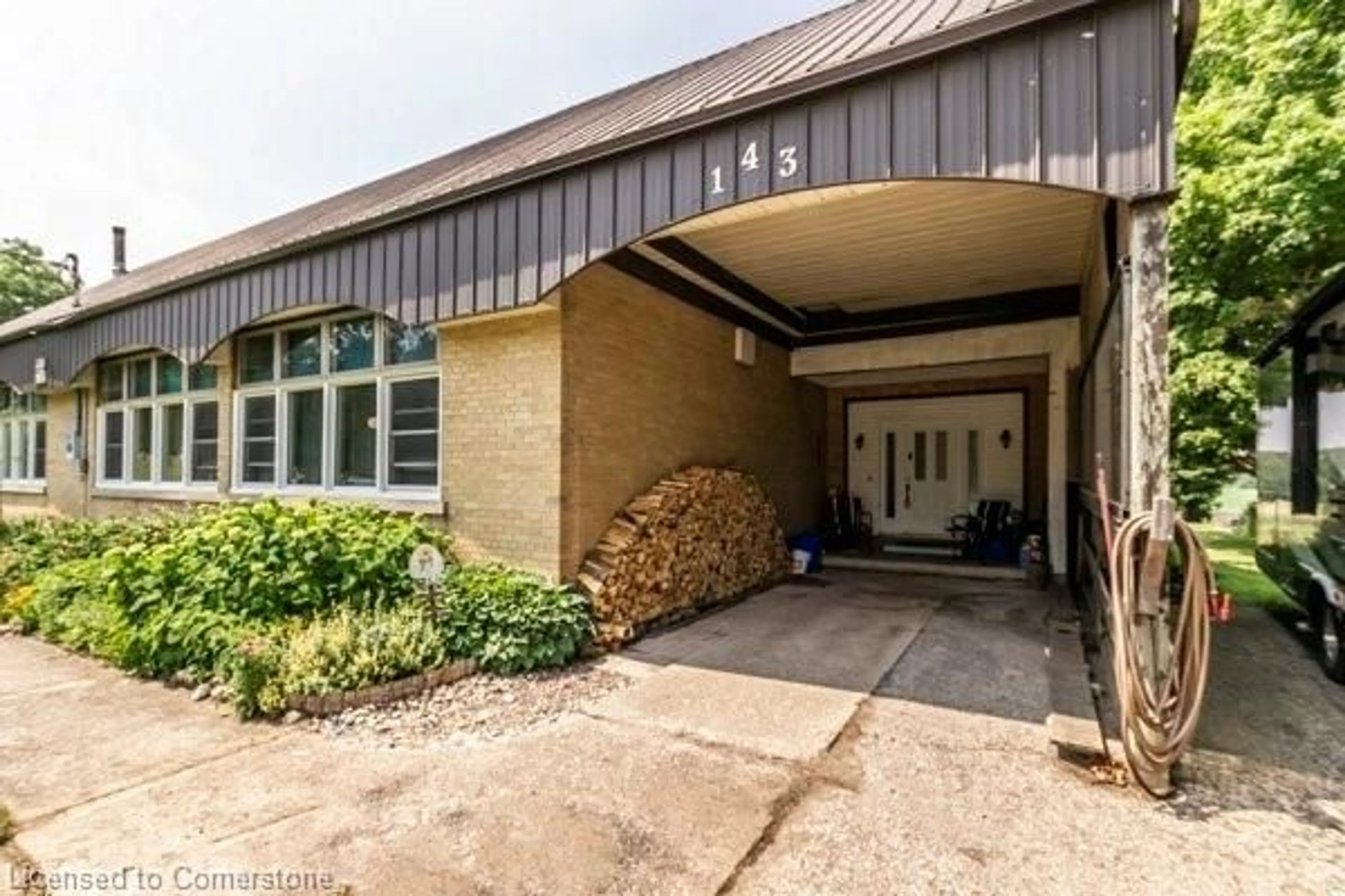 Indoor foyer for 143 Baird St, Bright Ontario N0J 1B0