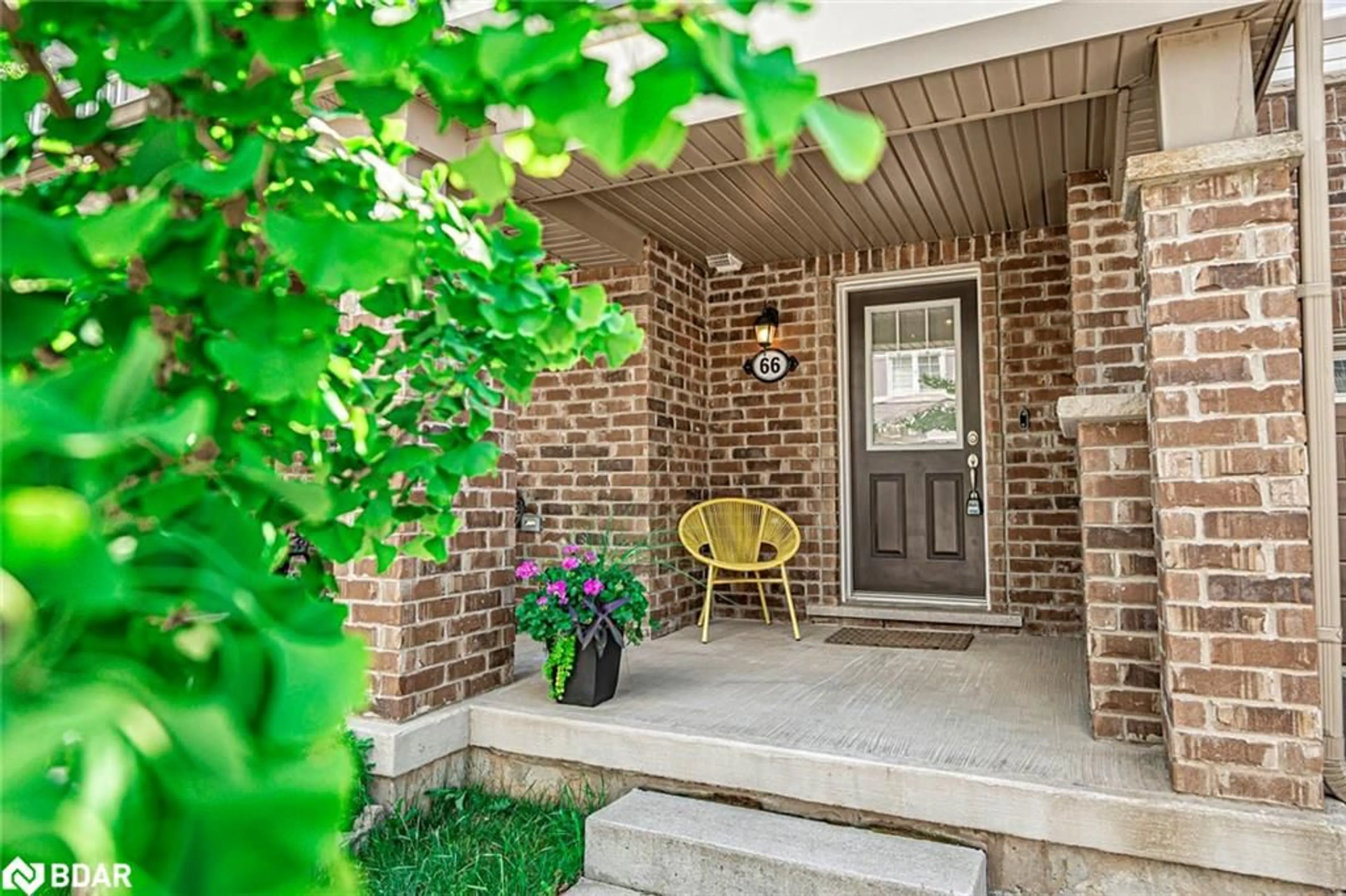 Unknown for 22 Spring Creek Dr, Hamilton Ontario L8B 1V7