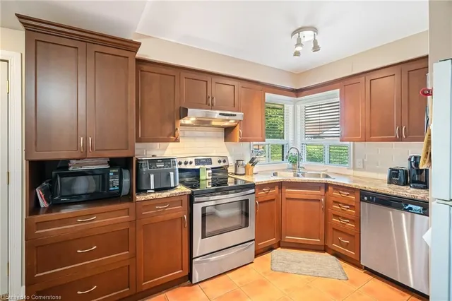 Additional image 23 of 73 Welbourn Dr