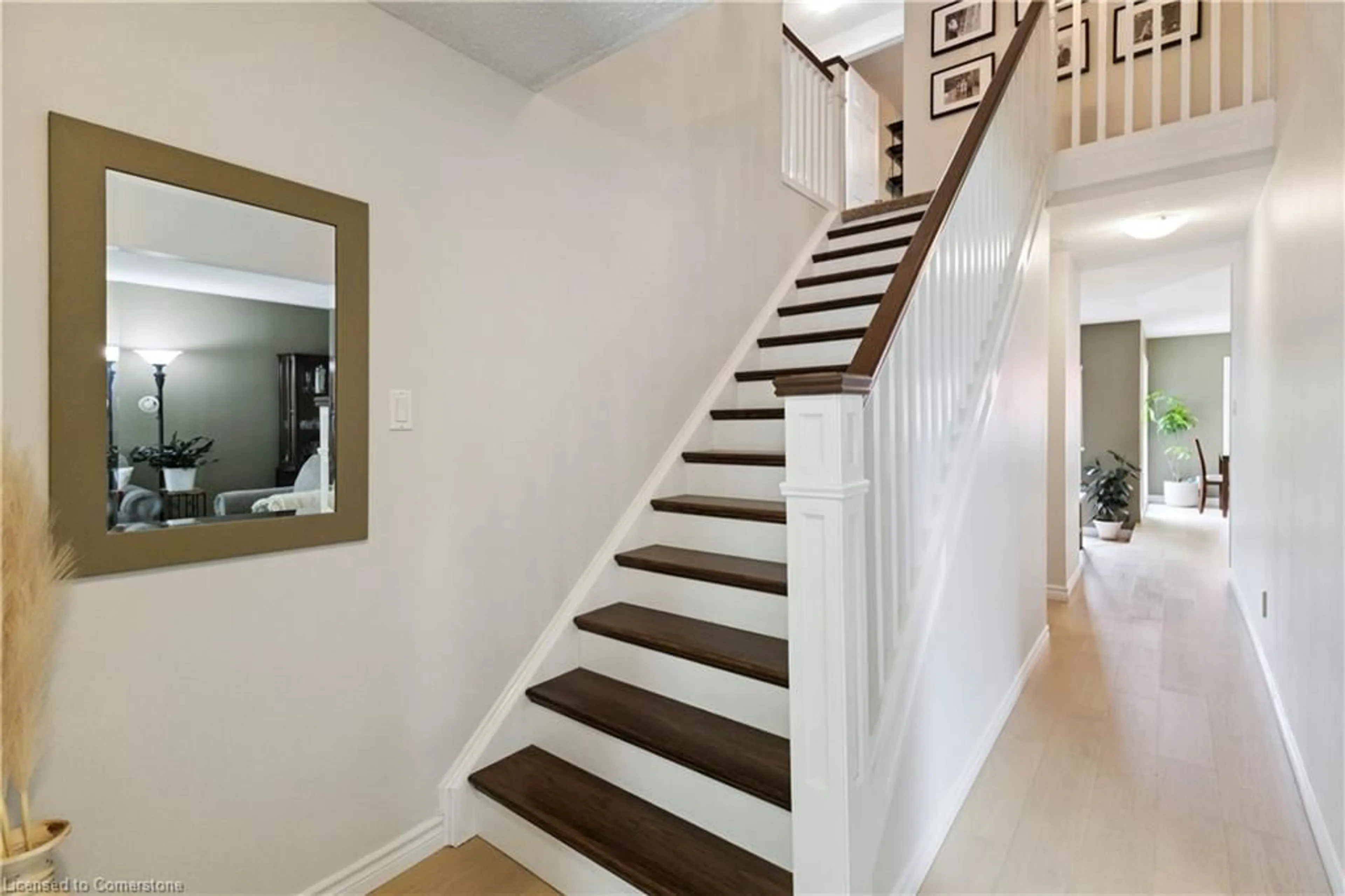 Stairs for 55 Concord Cres, London Ontario N6G 3H4