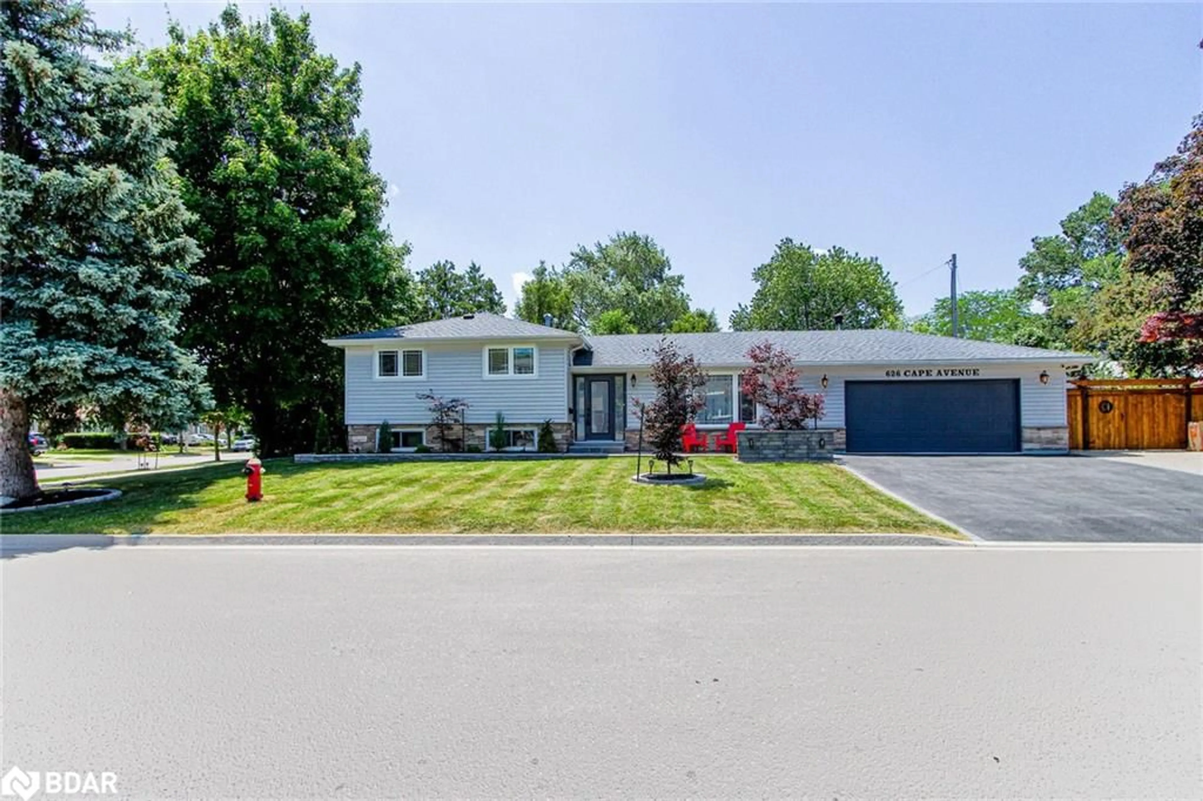 Unknown for 626 Cape Ave, Burlington Ontario L7L 4M6