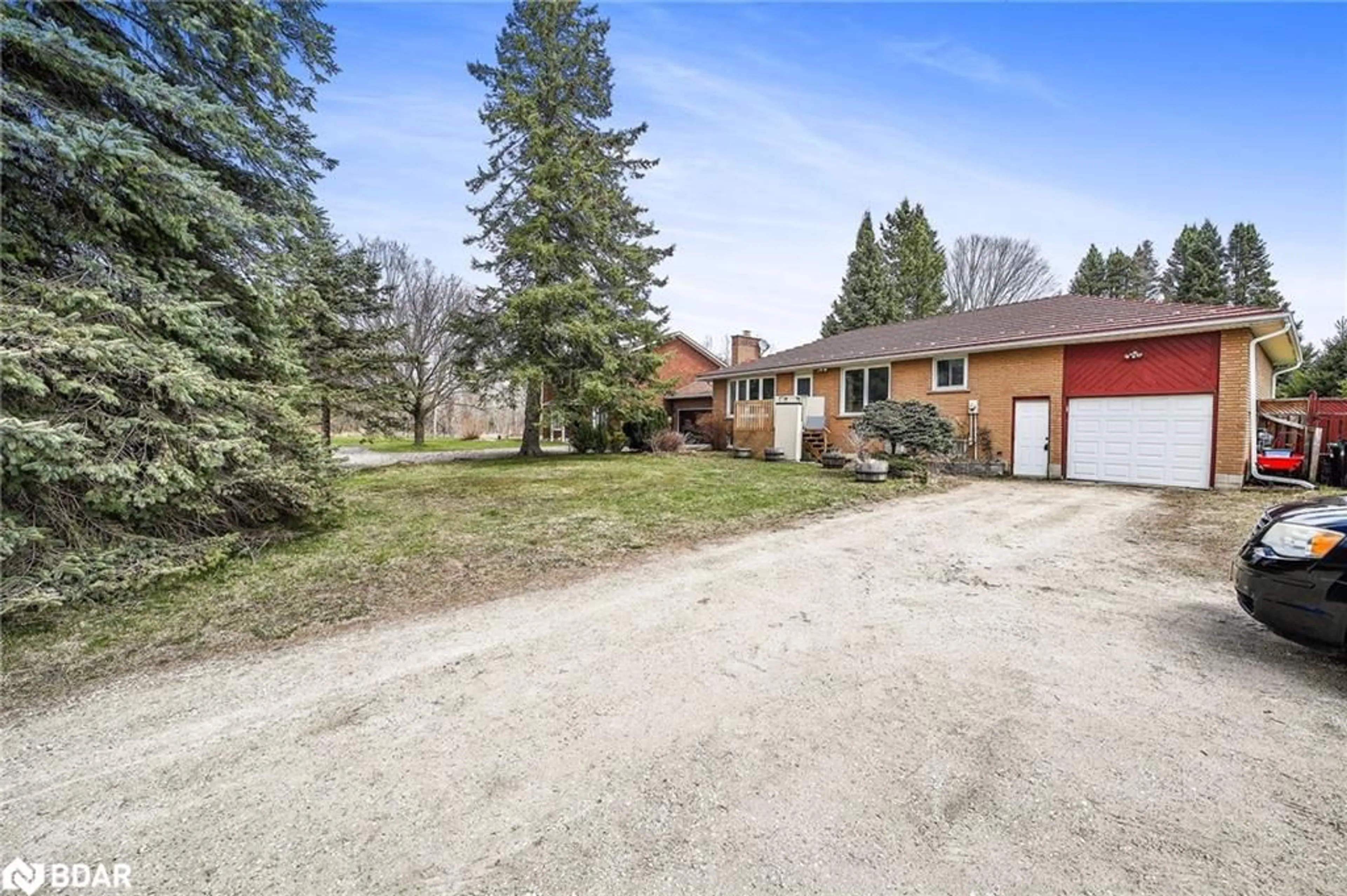 A pic from outside/outdoor area/front of a property/back of a property/a pic from drone, unknown for 7925 10 County Rd, Angus Ontario L0M 1B1