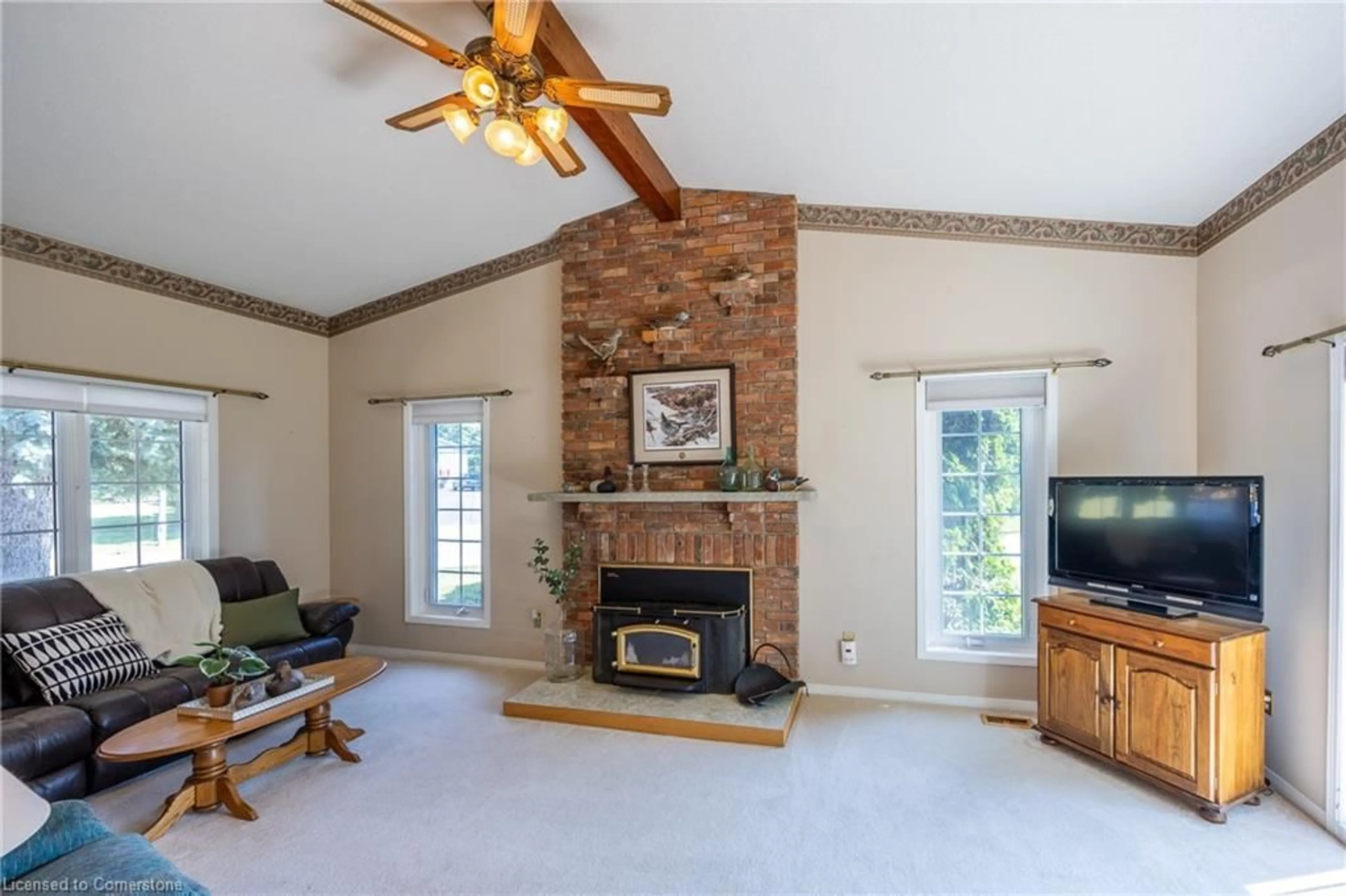 Living room with furniture, ceramic/tile floor for 23 Backus Dr, Port Rowan Ontario N0E 1M0
