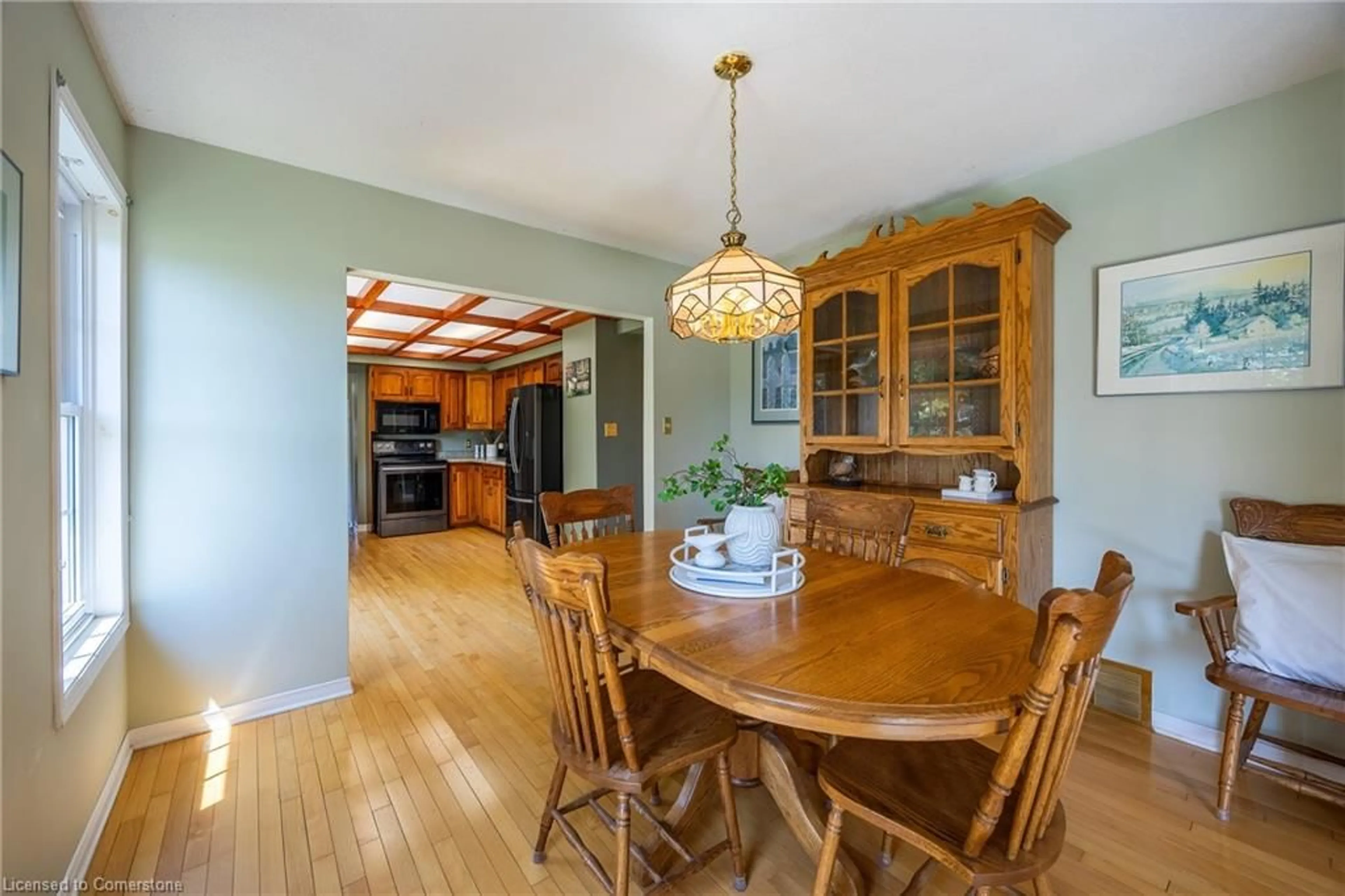 Dining room, wood/laminate floor for 23 Backus Dr, Port Rowan Ontario N0E 1M0
