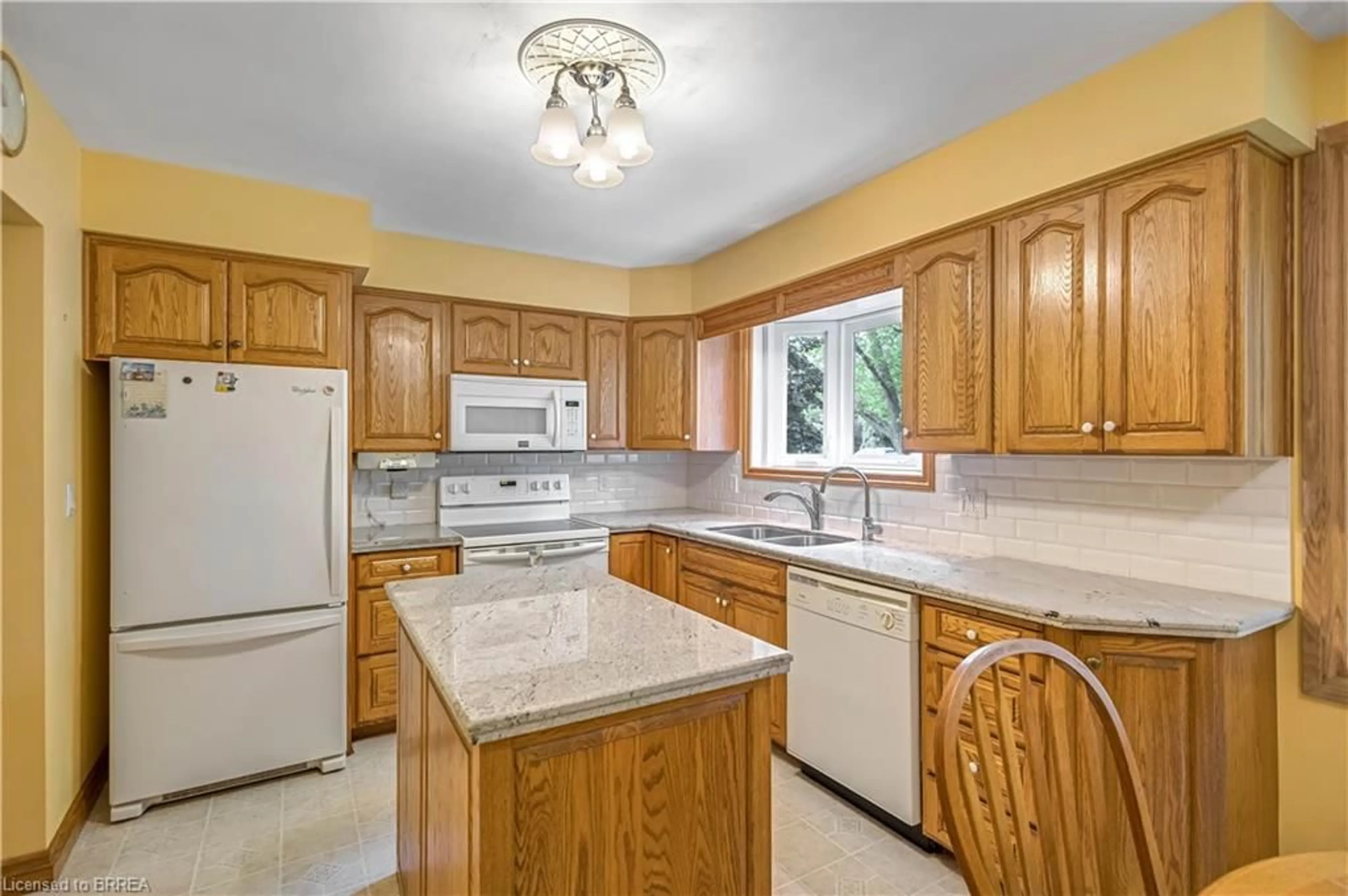 Standard kitchen, ceramic/tile floor for 2246 County Line 74, Haldimand County Ontario N0A 1H0