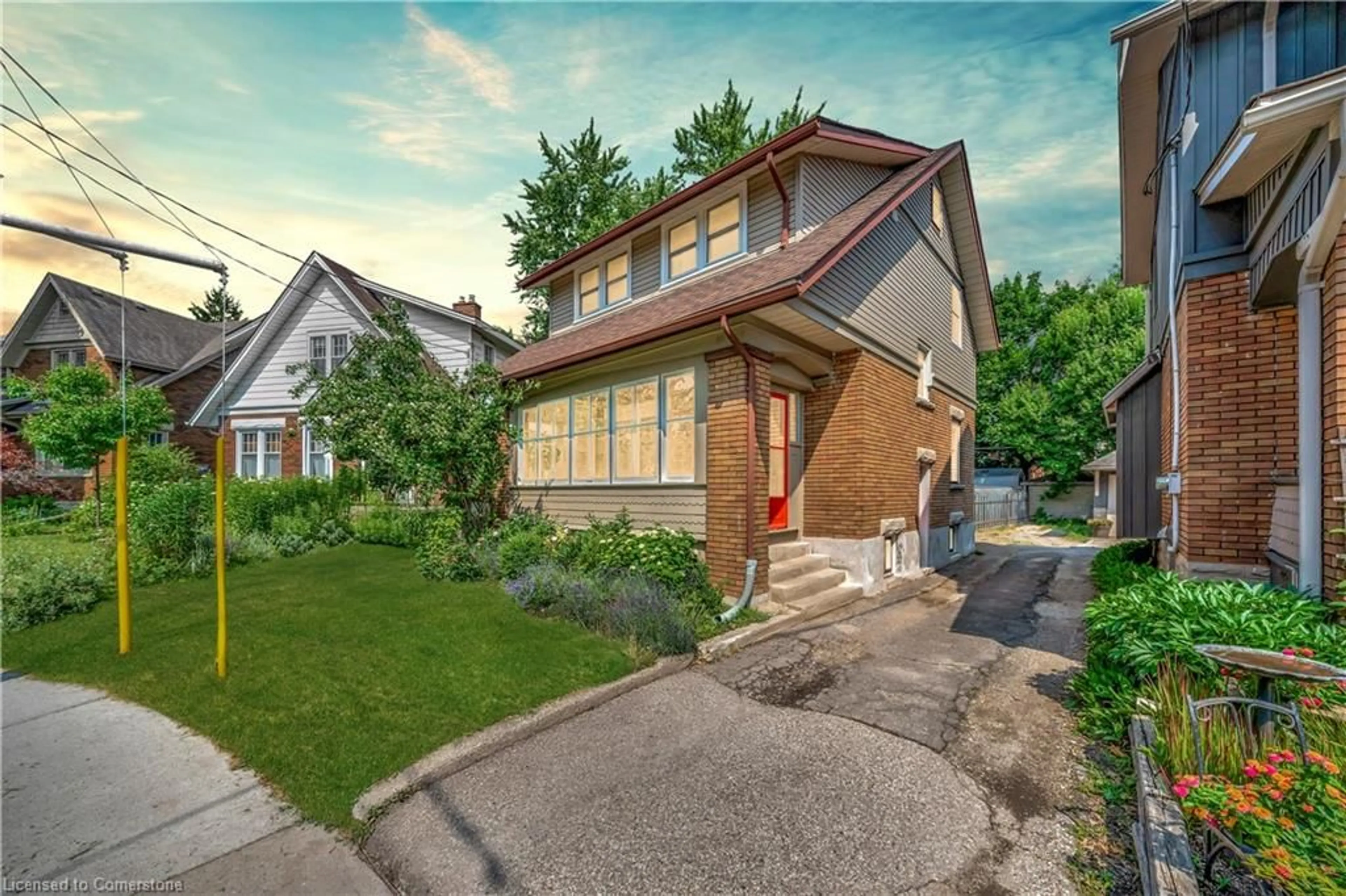 Home with brick exterior material, street for 96 Fairview Ave, Kitchener Ontario N2H 3G1