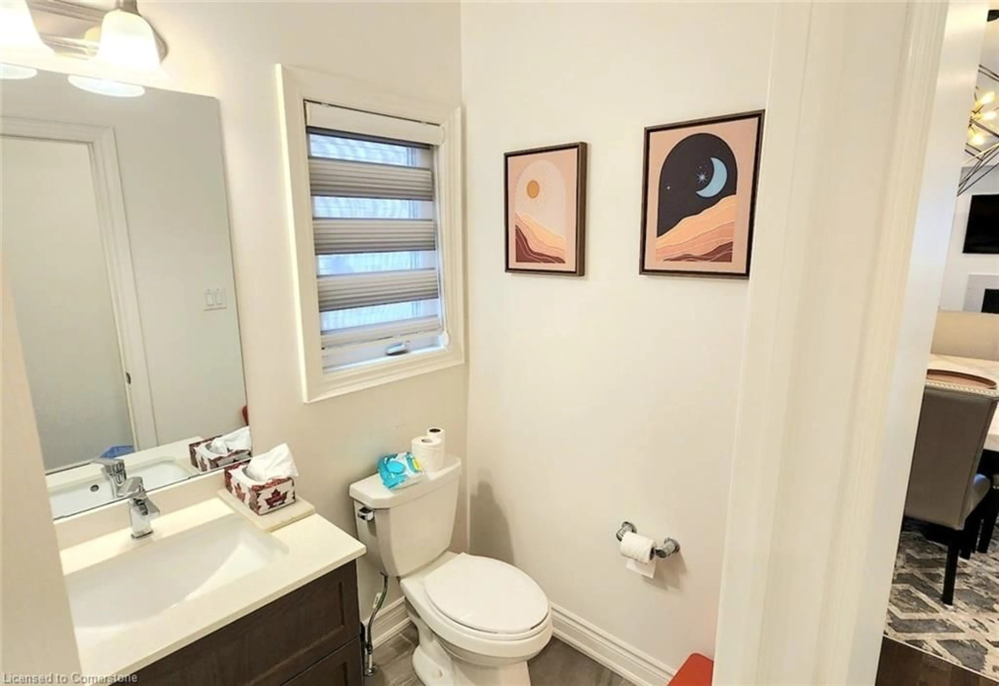 Standard bathroom, ceramic/tile floor for 34 Lionhead Golf Club Rd, Brampton Ontario L6Y 1P3