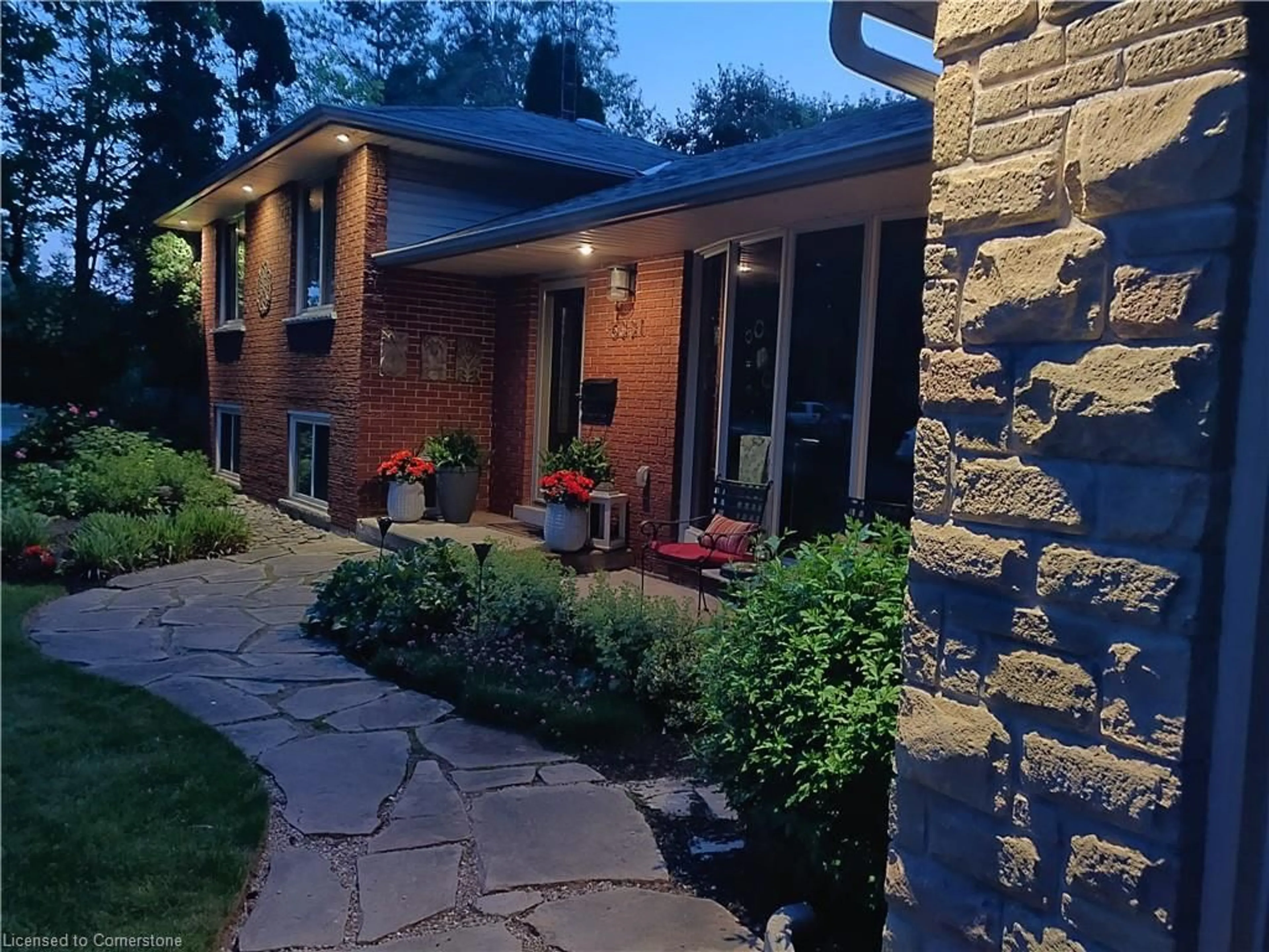Unknown for 5331 Mericourt Rd, Burlington Ontario L7L 3R5